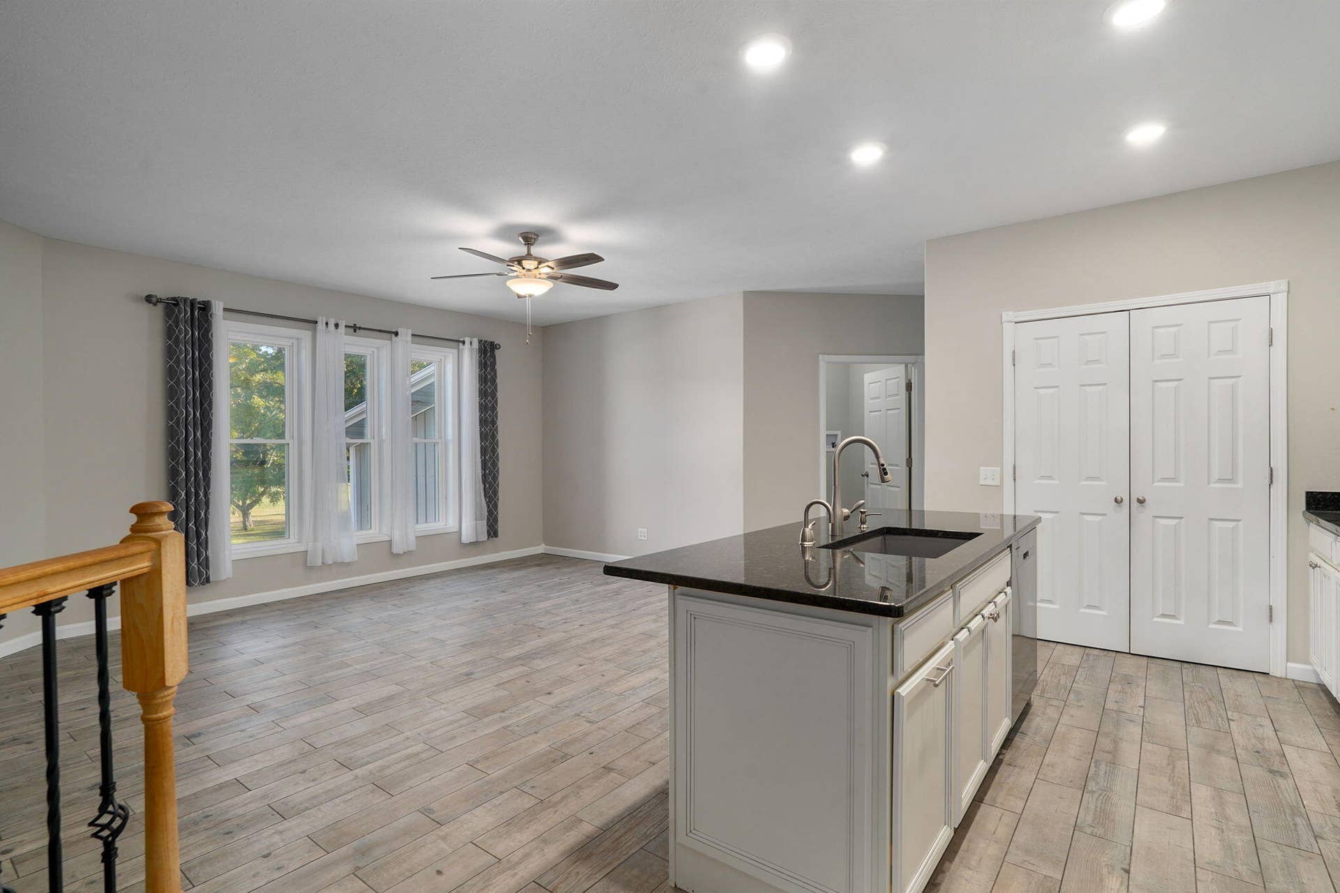 708 White Oak Rd-23