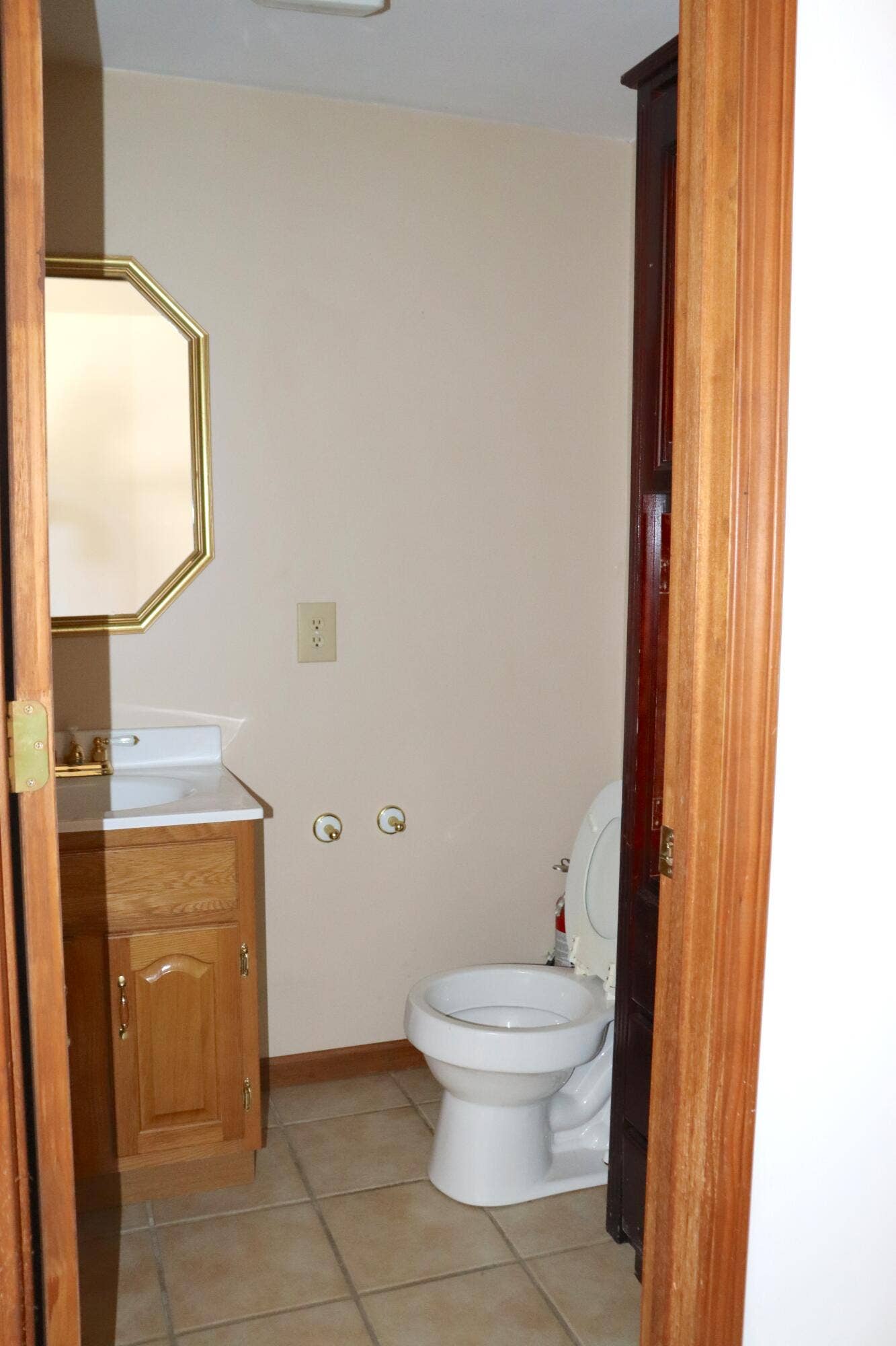 232 E Miller Street, Mansfield, MO 65704 IMG_8208