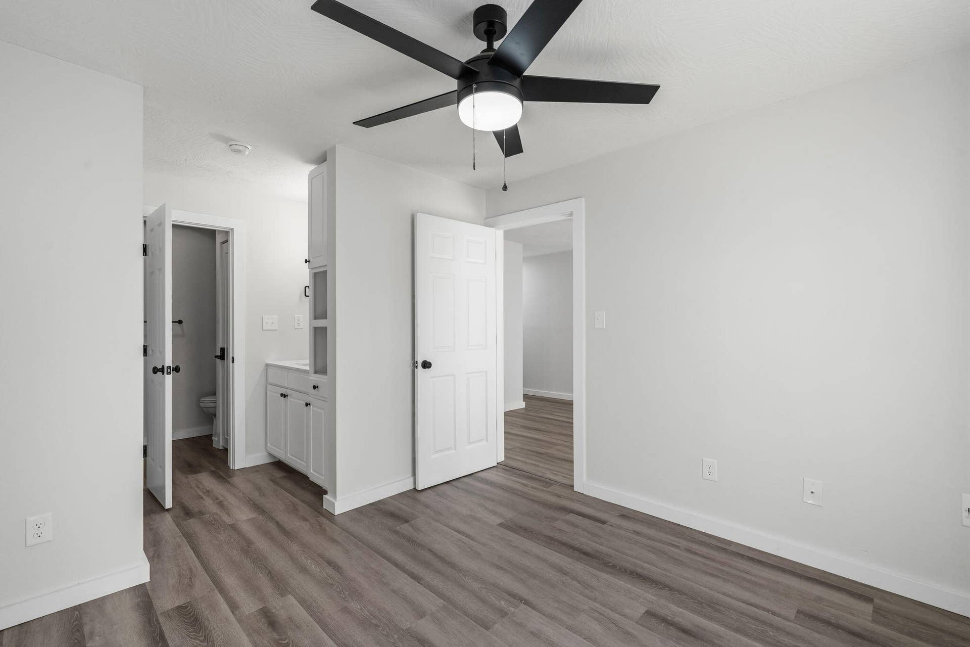 1015 E Walnut Street, Springfield, MO 65806 17-web-or-mls-DSC06188