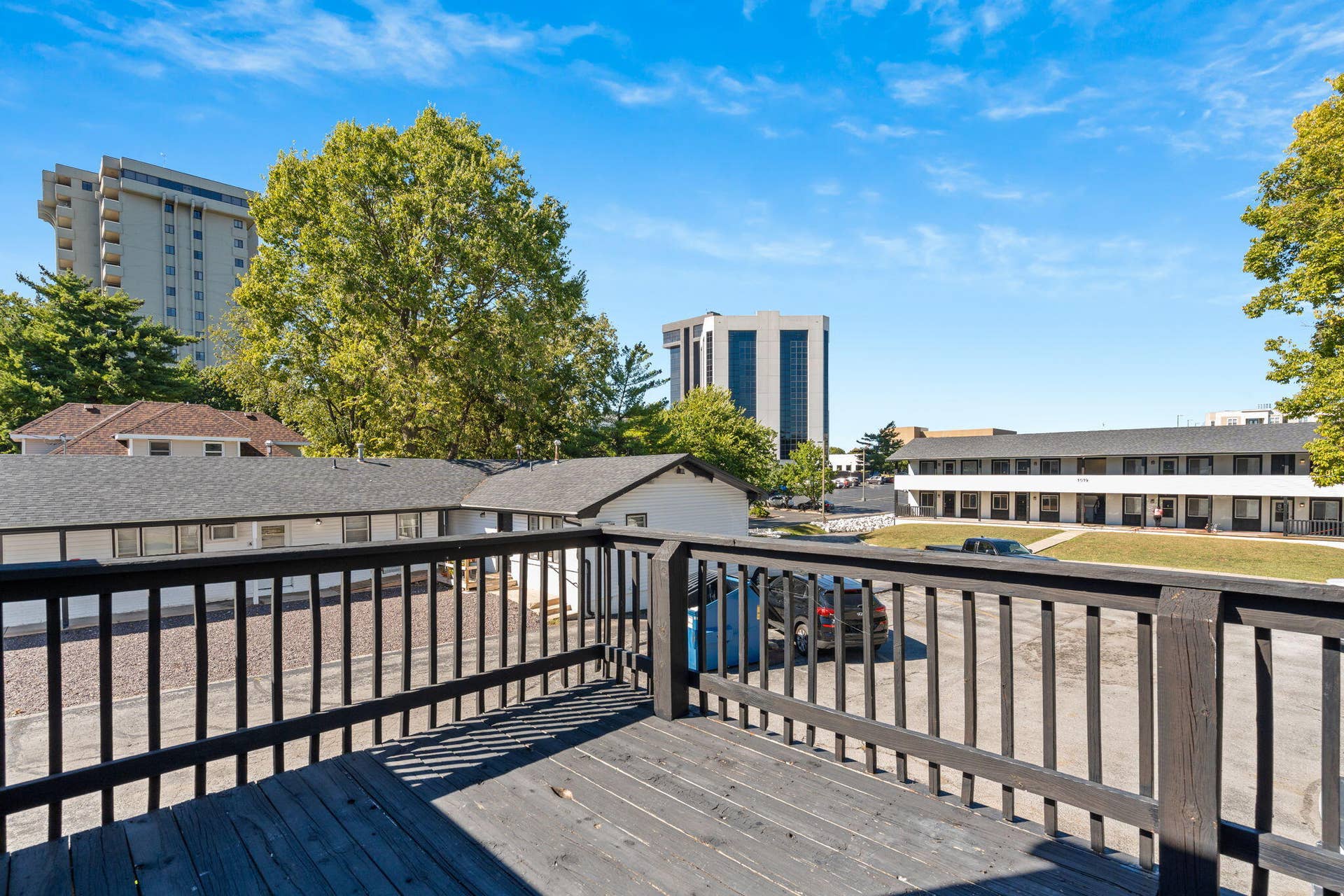 1015 E Walnut Street, Springfield, MO 65806 5-web-or-mls-DSC06139