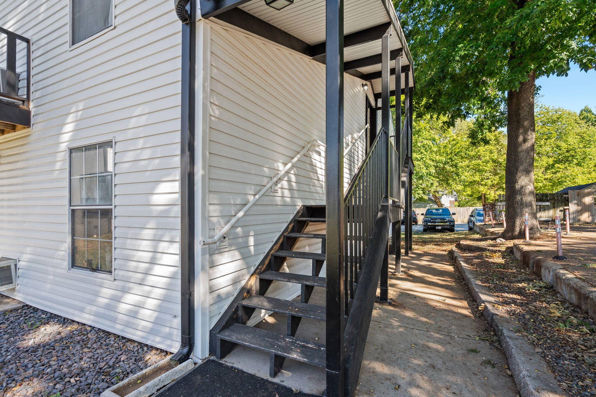 1015 E Walnut Street, Springfield, MO 65806 6-web-or-mls-DSC06141