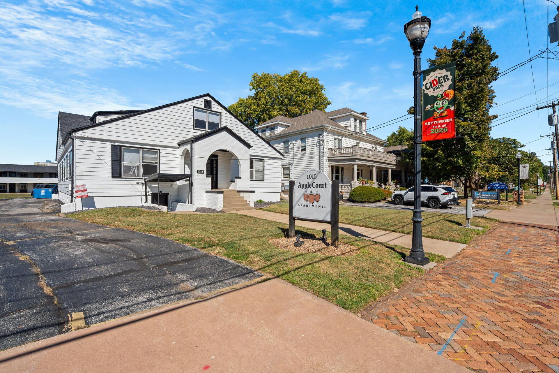 1015 E Walnut Street, Springfield, MO 65806 4-web-or-mls-DSC06135