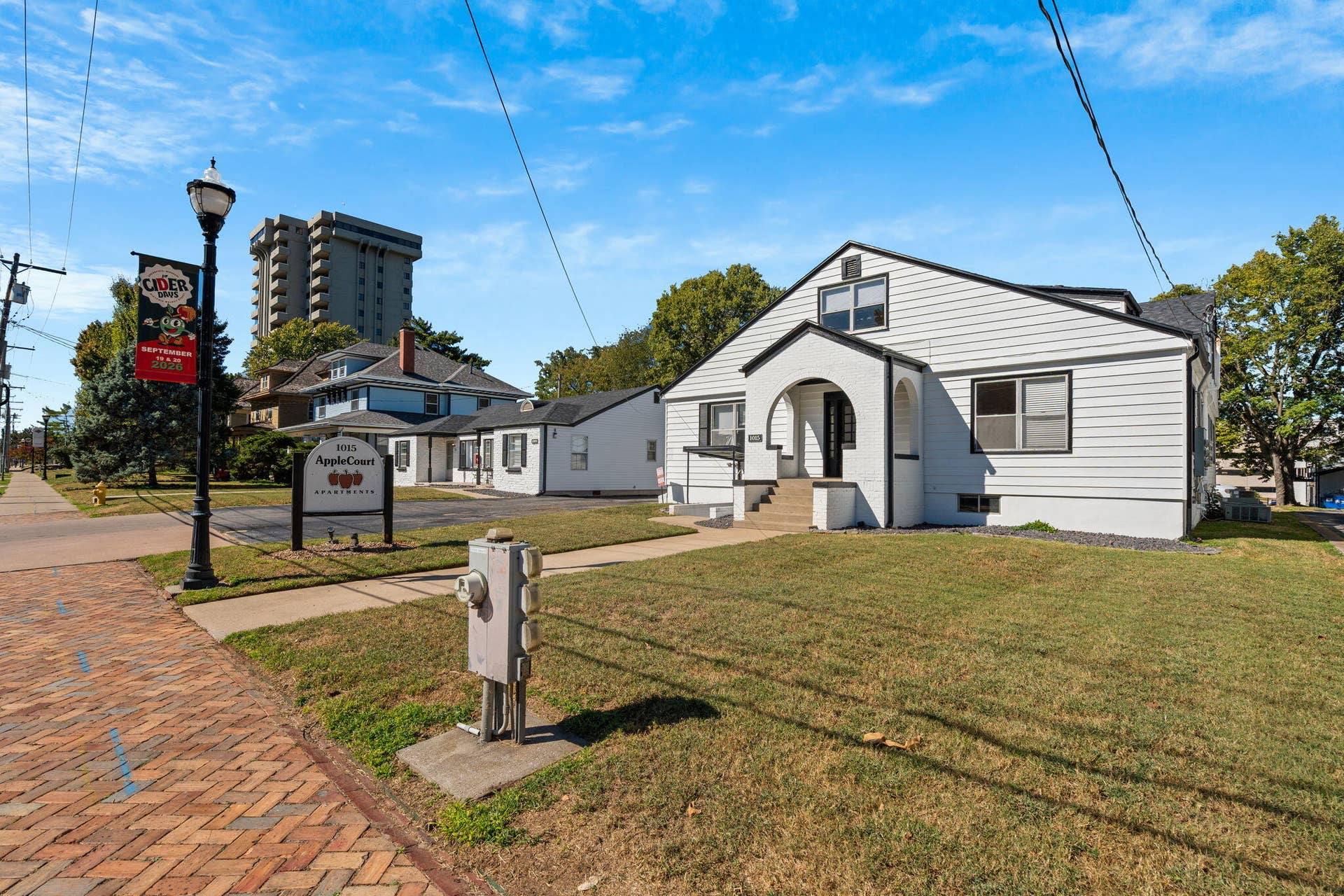 1015 E Walnut Street, Springfield, MO 65806 1-web-or-mls-DSC06126