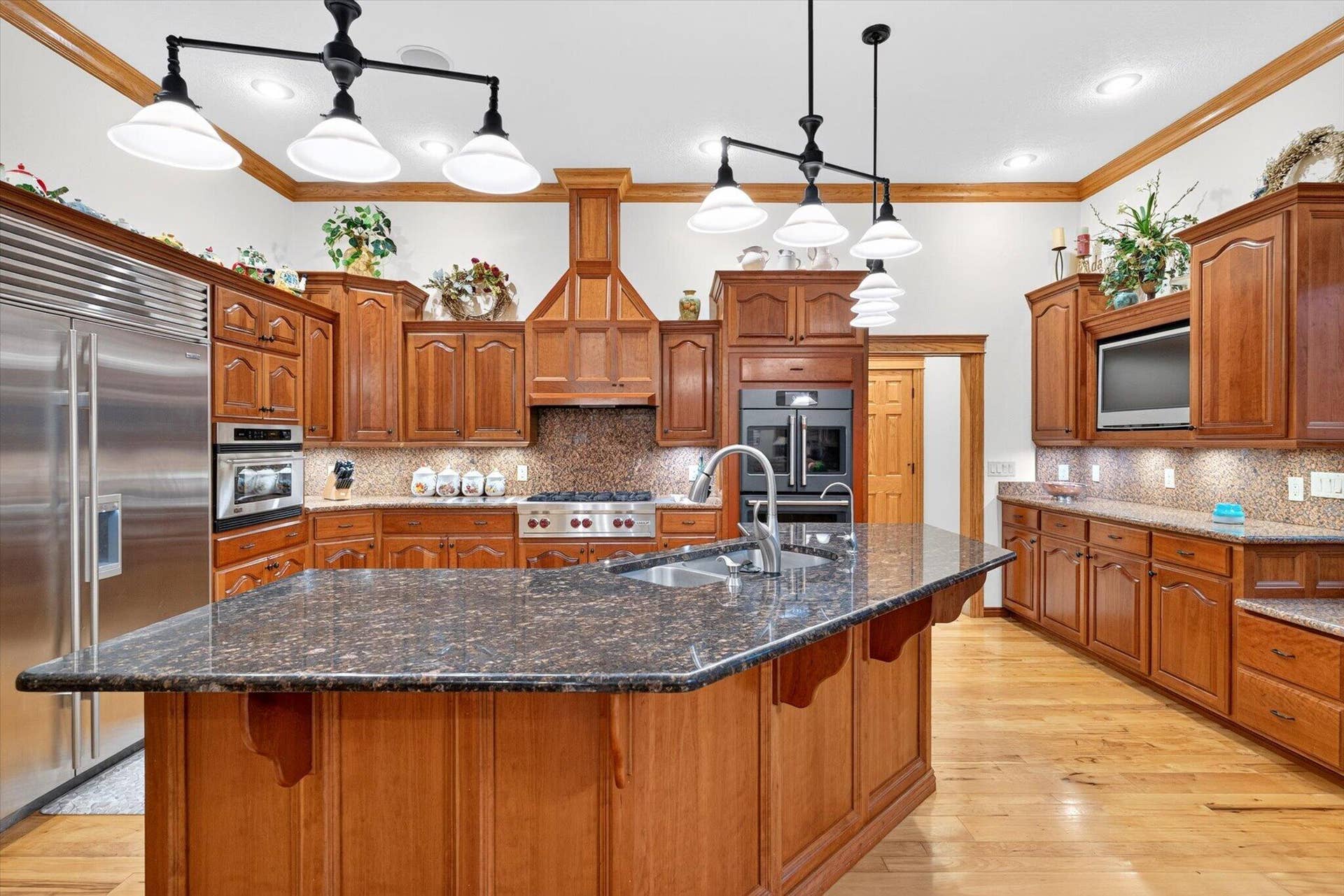 6279 N Farm Road 215, Strafford, MO 65757 021-Kitchen