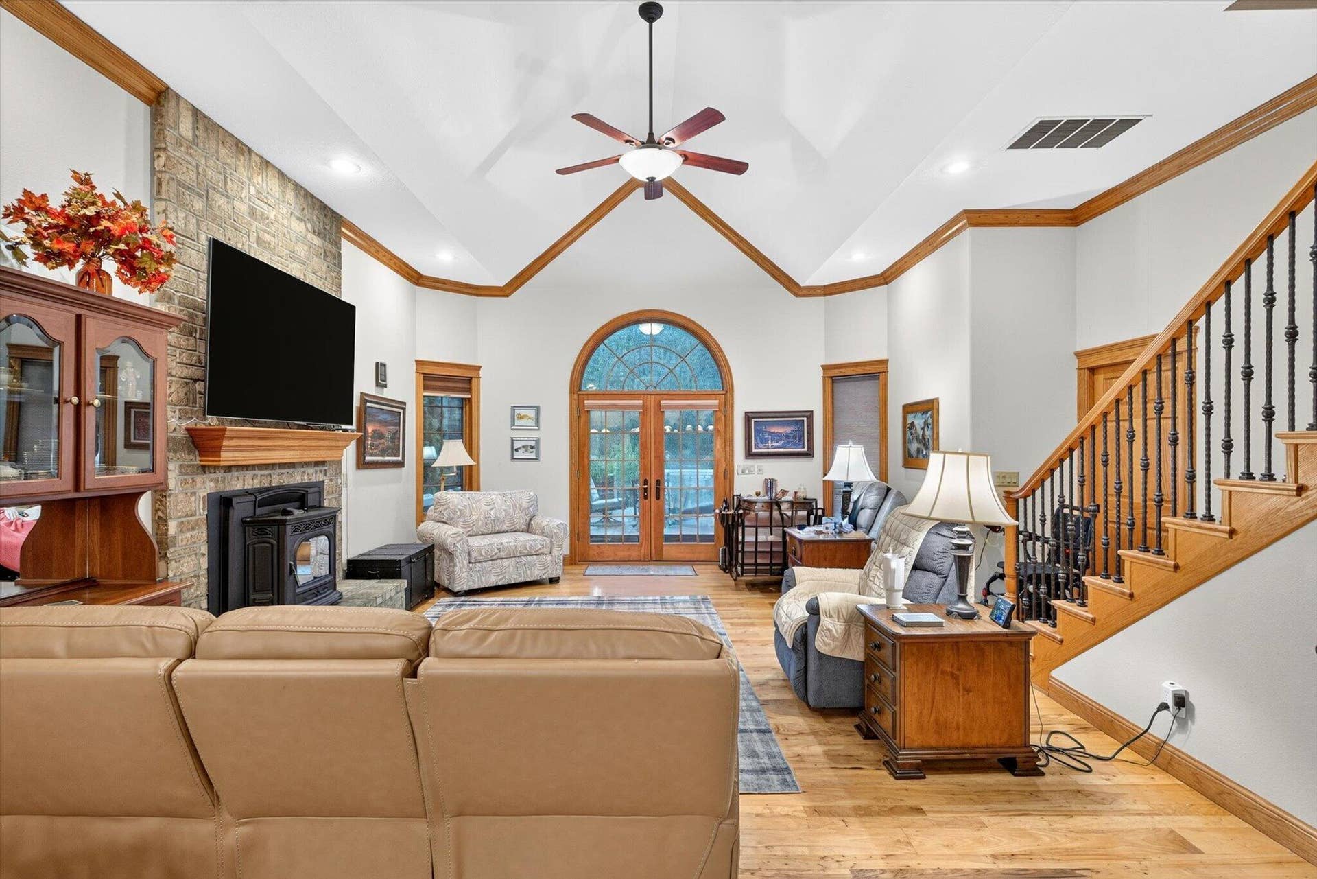 6279 N Farm Road 215, Strafford, MO 65757 030-Family Room to Kitchen