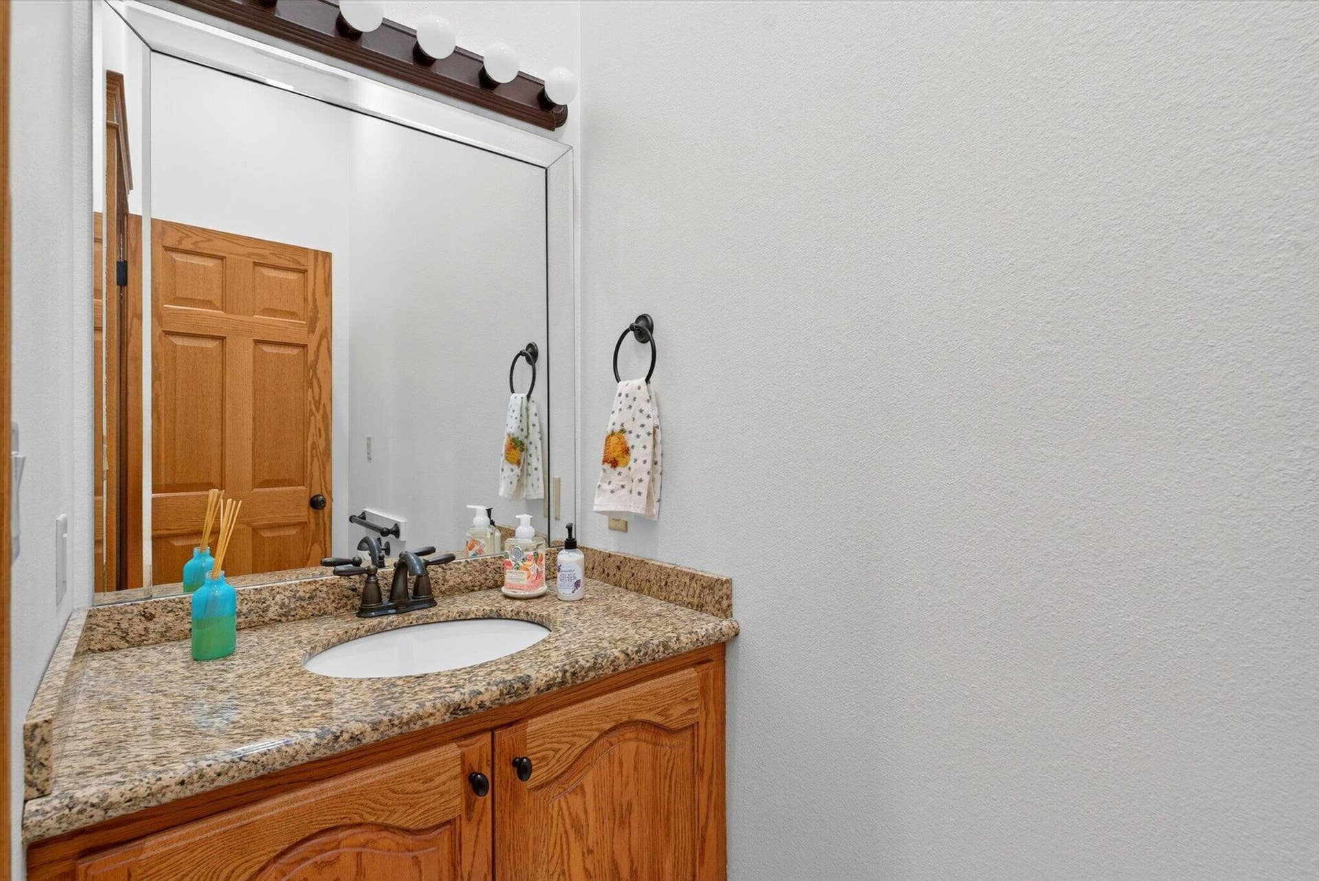 6279 N Farm Road 215, Strafford, MO 65757 035-Half Bath