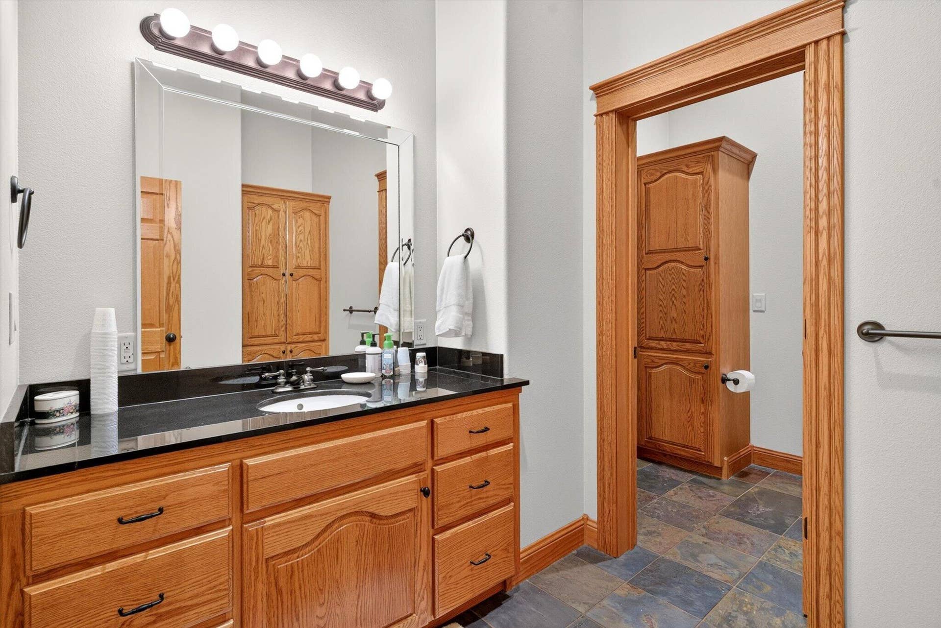6279 N Farm Road 215, Strafford, MO 65757 049-Bath 3