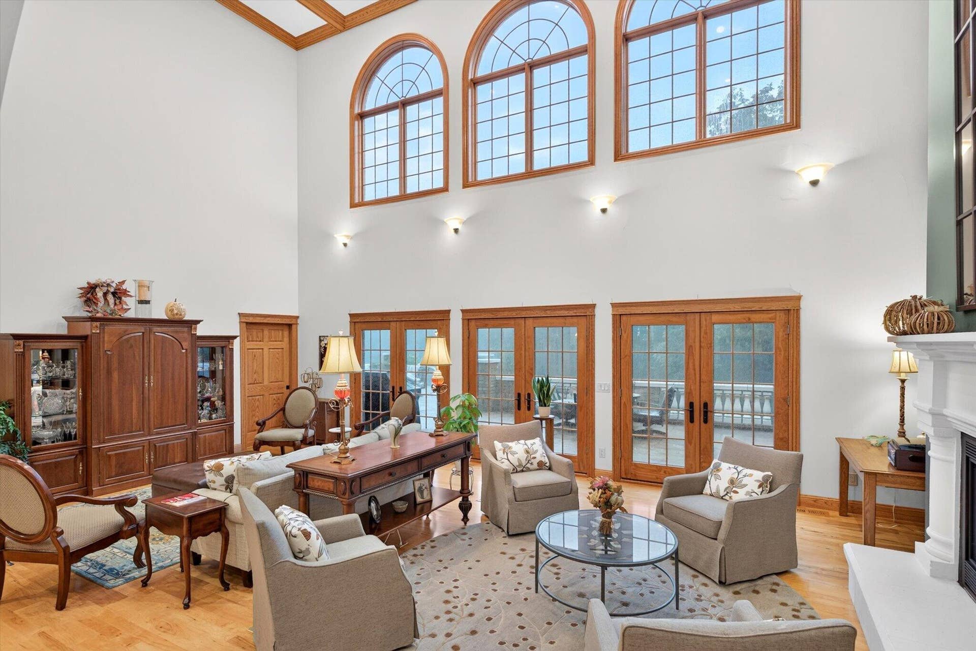 6279 N Farm Road 215, Strafford, MO 65757 015-Entertainment Living Room
