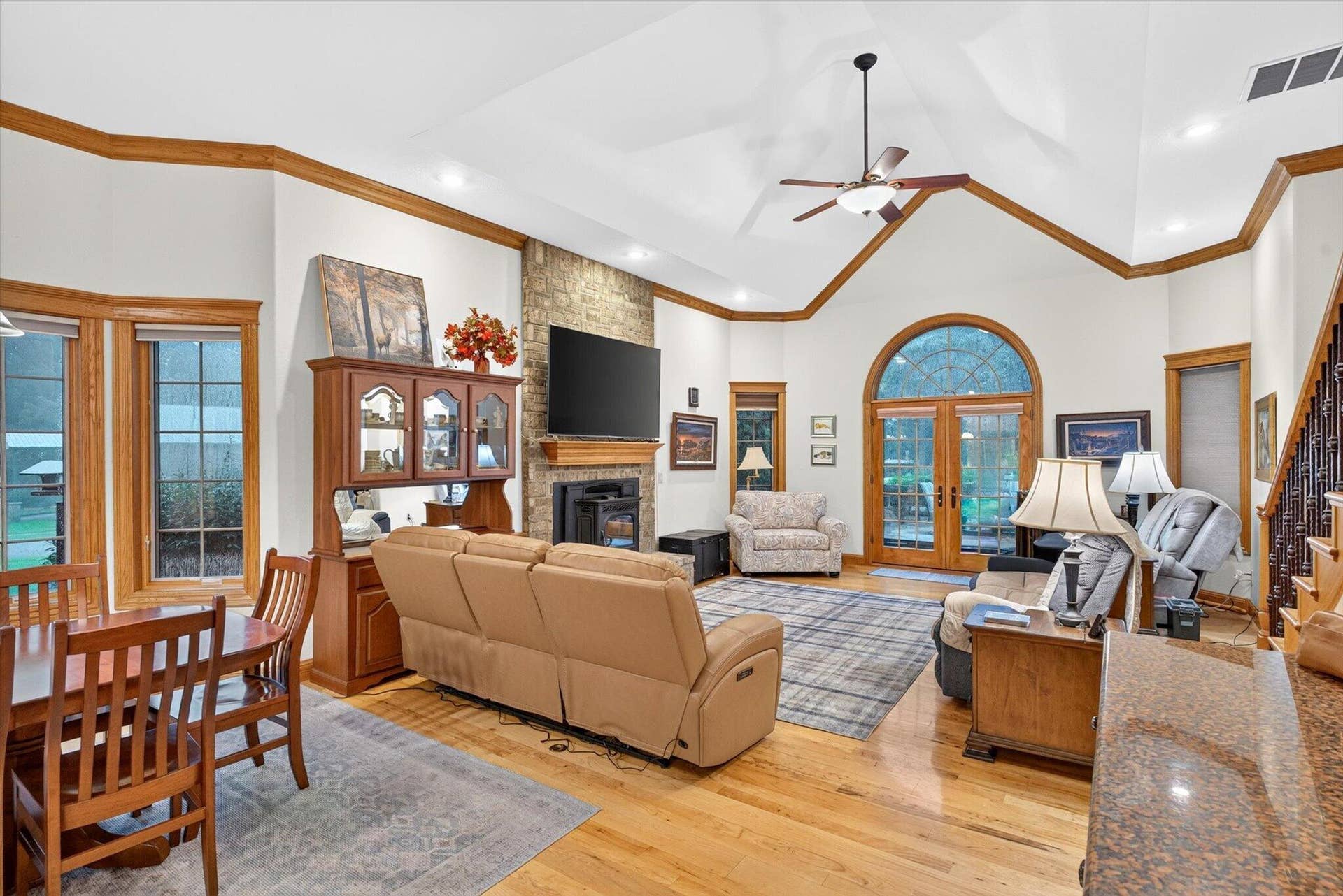 6279 N Farm Road 215, Strafford, MO 65757 029-Family Room to Kitchen