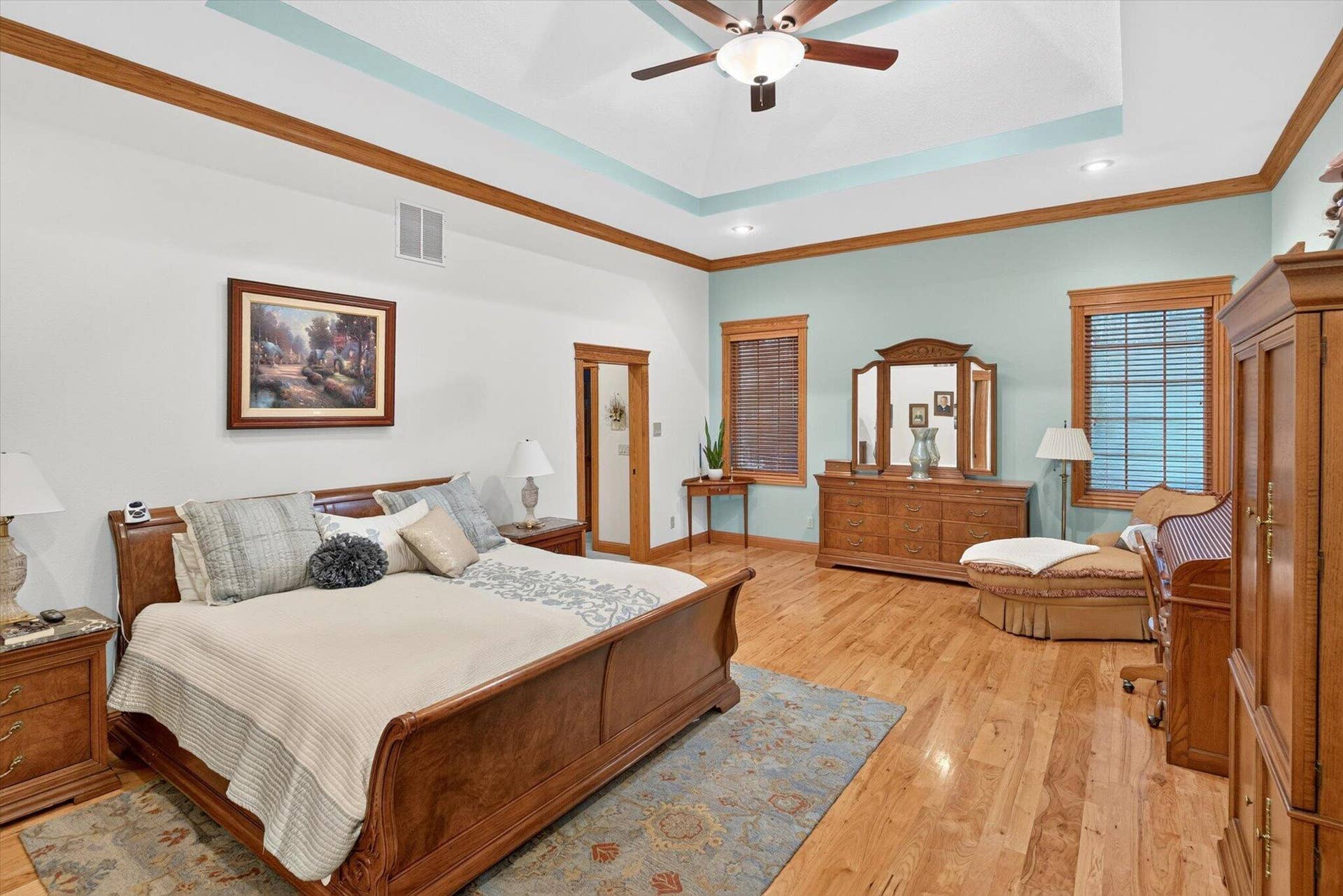 6279 N Farm Road 215, Strafford, MO 65757 036-Primary Bedroom
