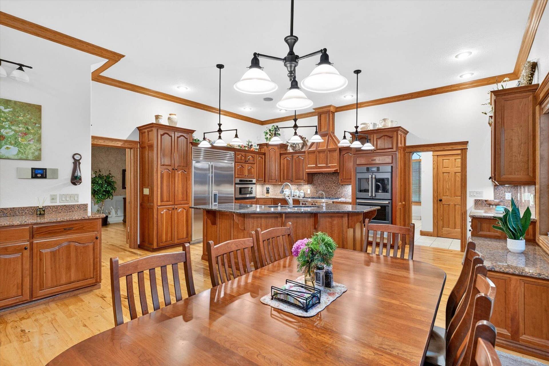 6279 N Farm Road 215, Strafford, MO 65757 027-Kitchen & Dining