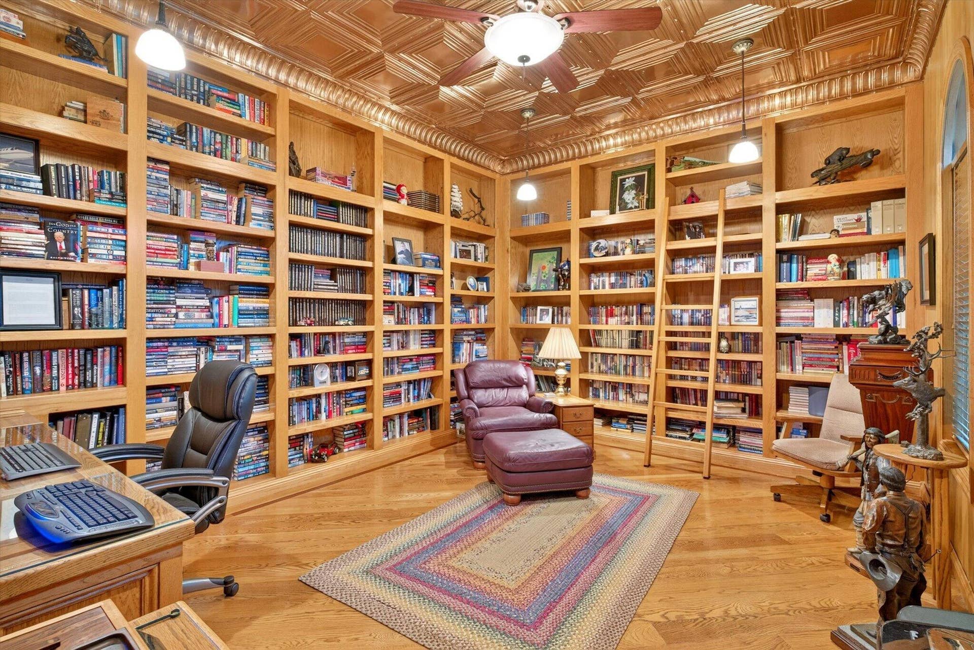 6279 N Farm Road 215, Strafford, MO 65757 042-Library_Office