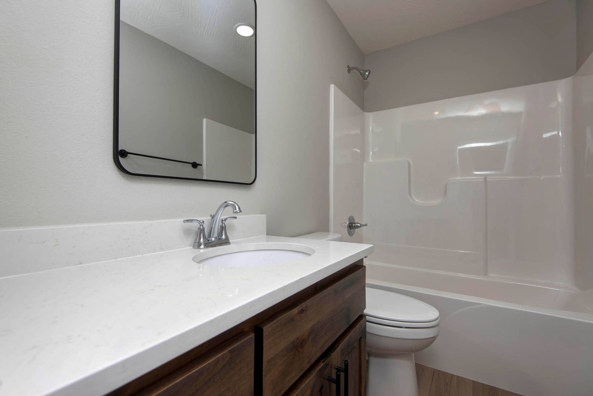 731 S Wheaton Hills Drive, #Lot 217, Nixa, MO 65714 Hall Bath