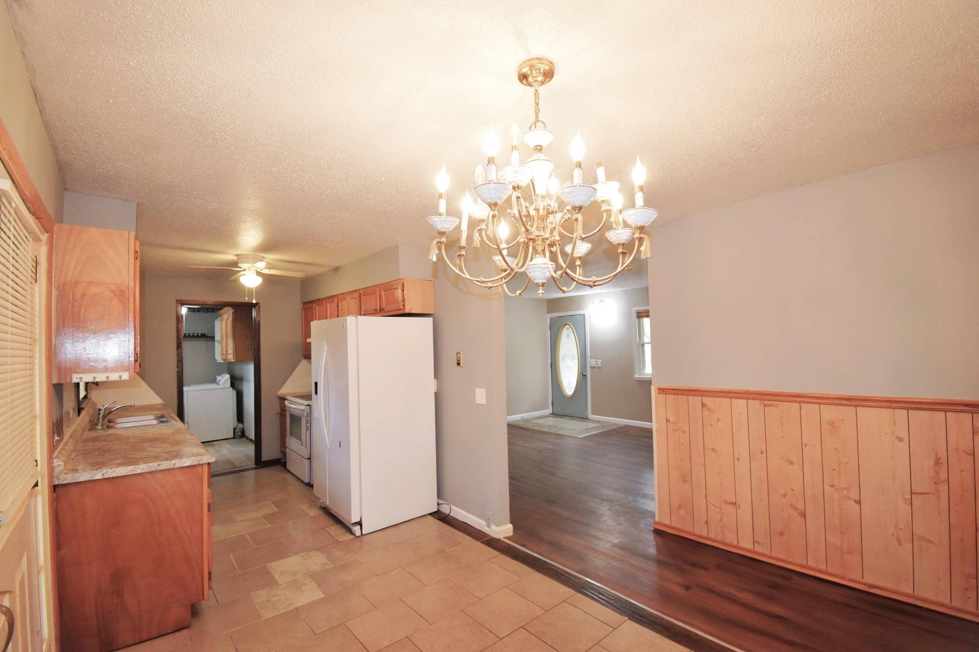 2303 S Orchard Avenue, Bolivar, MO 65613 DSC_1223.2