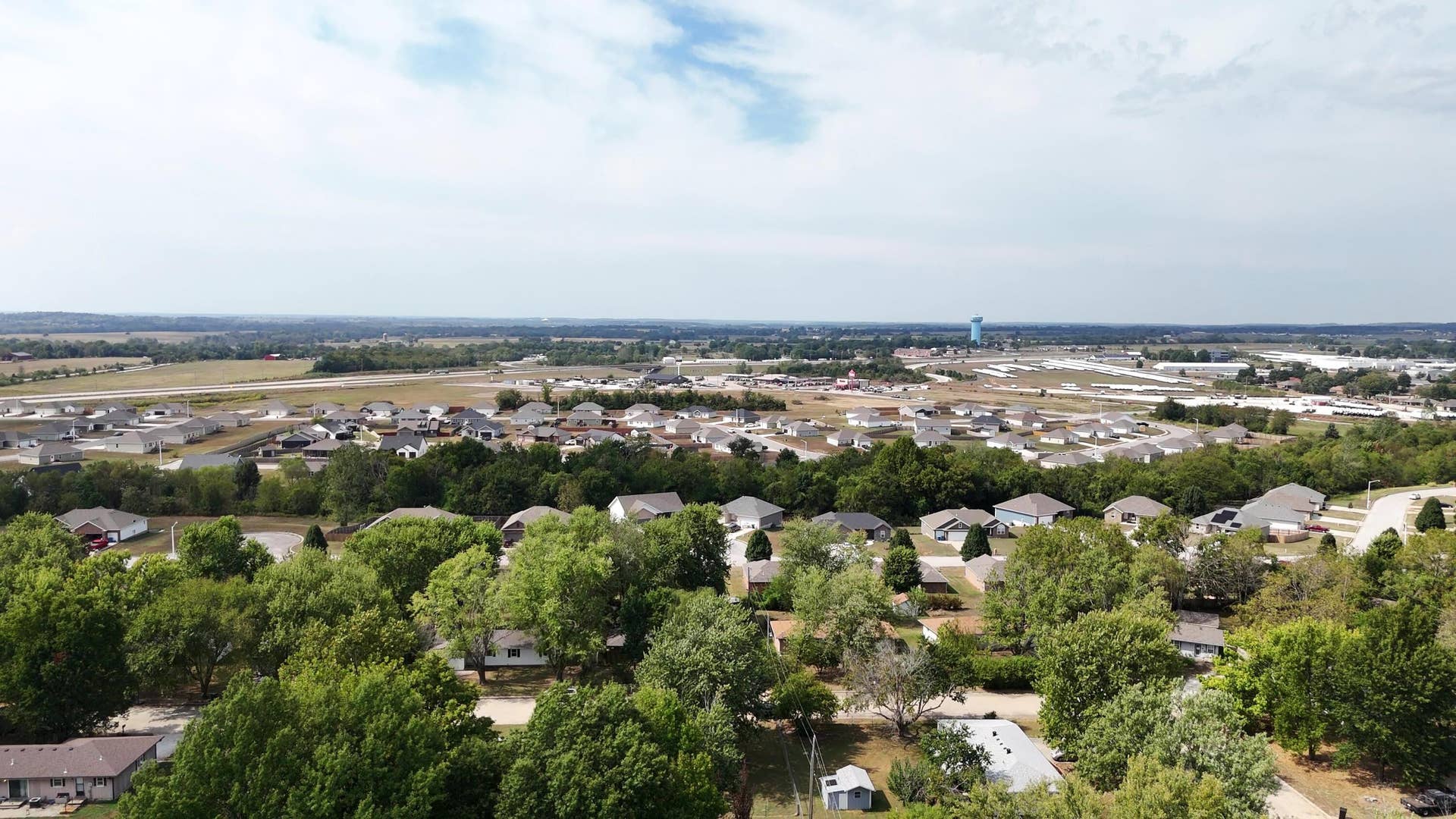 2303 S Orchard Avenue, Bolivar, MO 65613 008