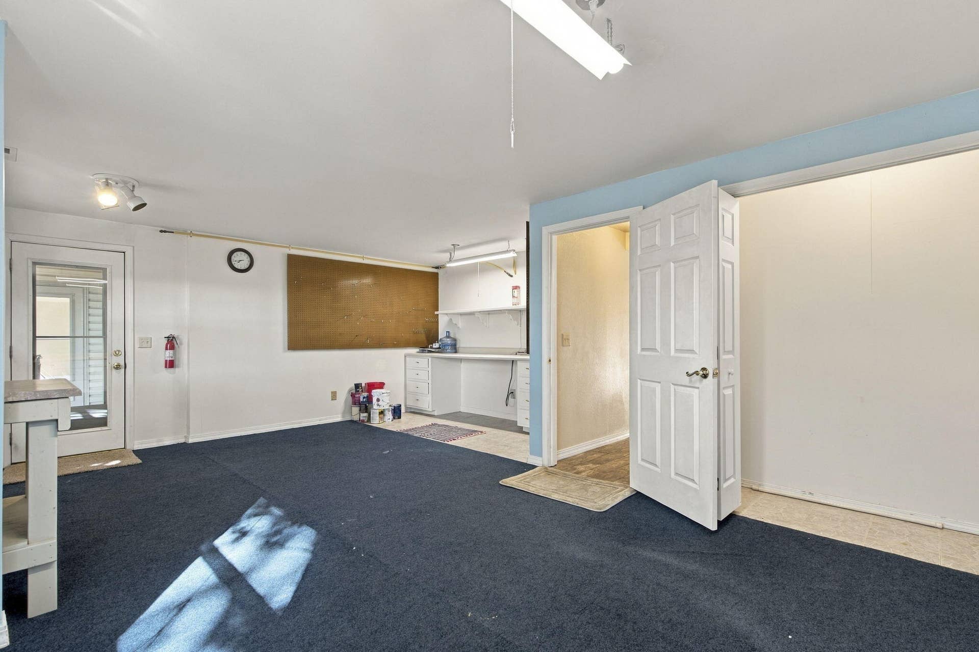24 Lands End, Kimberling City, MO 65686 Hobby room or workshop