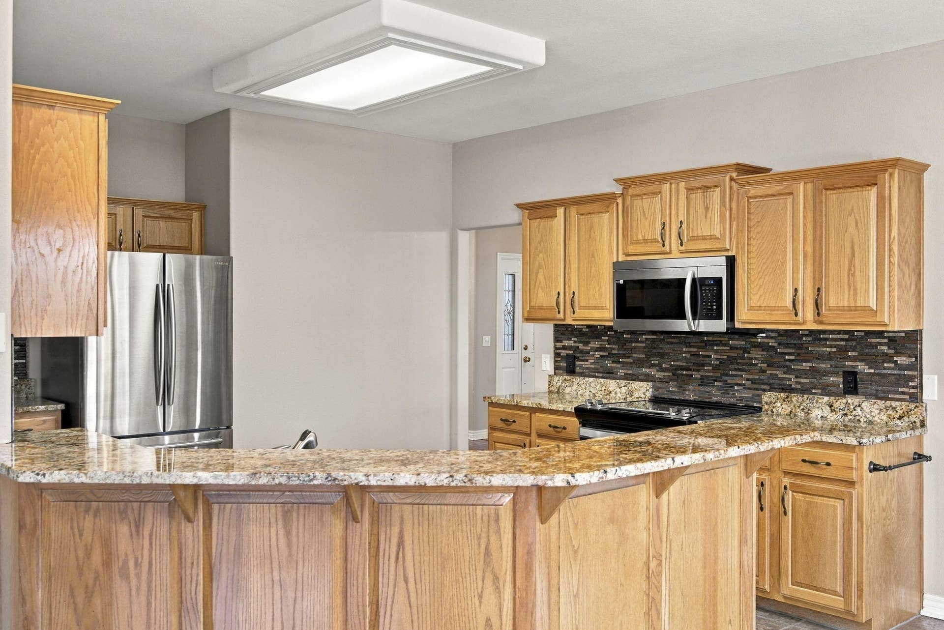 24 Lands End, Kimberling City, MO 65686 Plenty of cabinets