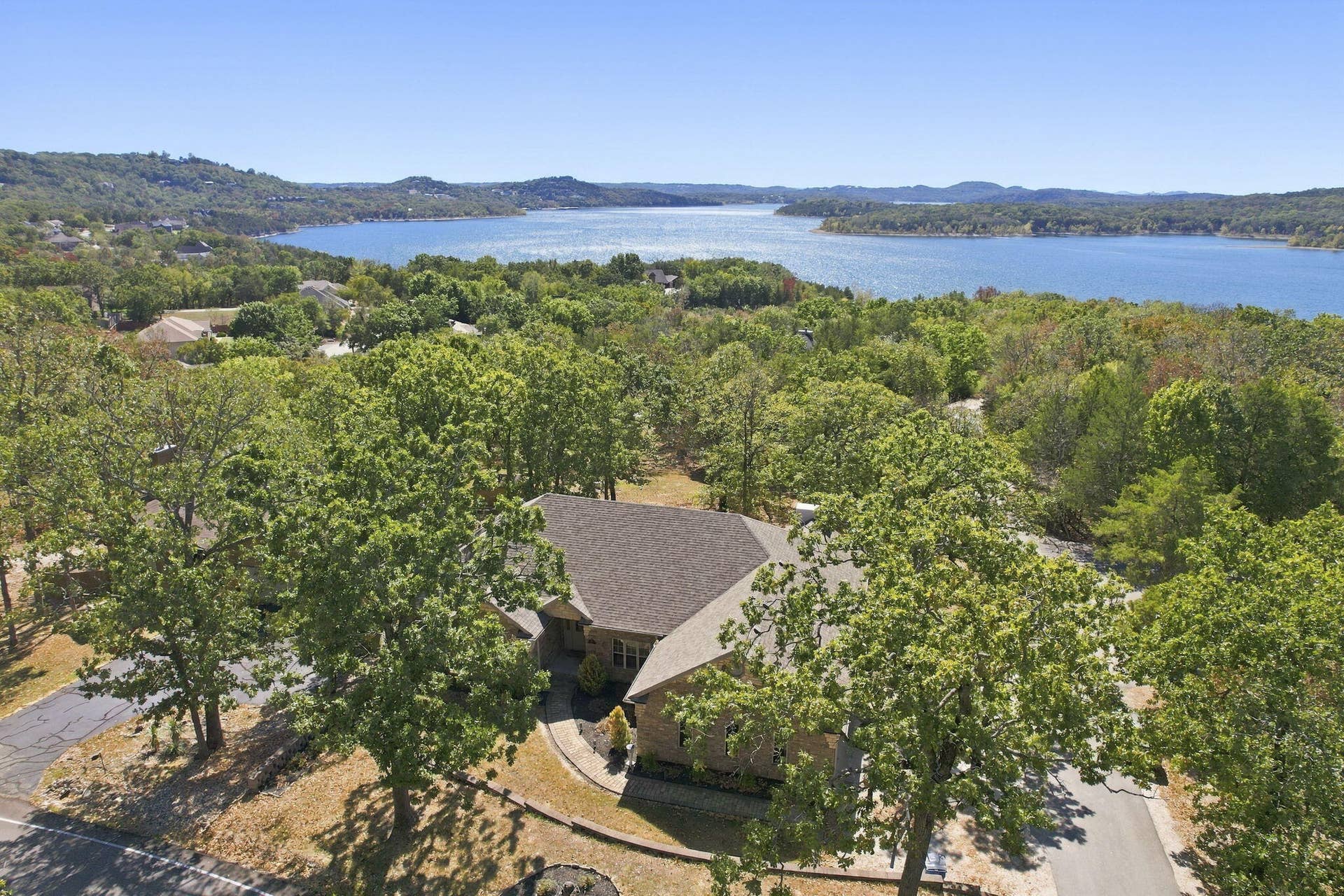 24 Lands End, Kimberling City, MO 65686 Aerial of lake