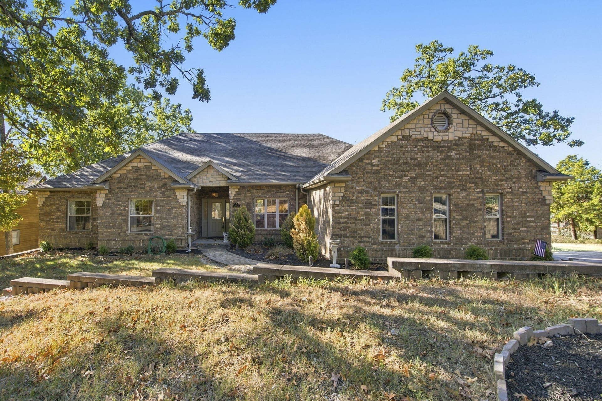 24 Lands End, Kimberling City, MO 65686 Front view of home