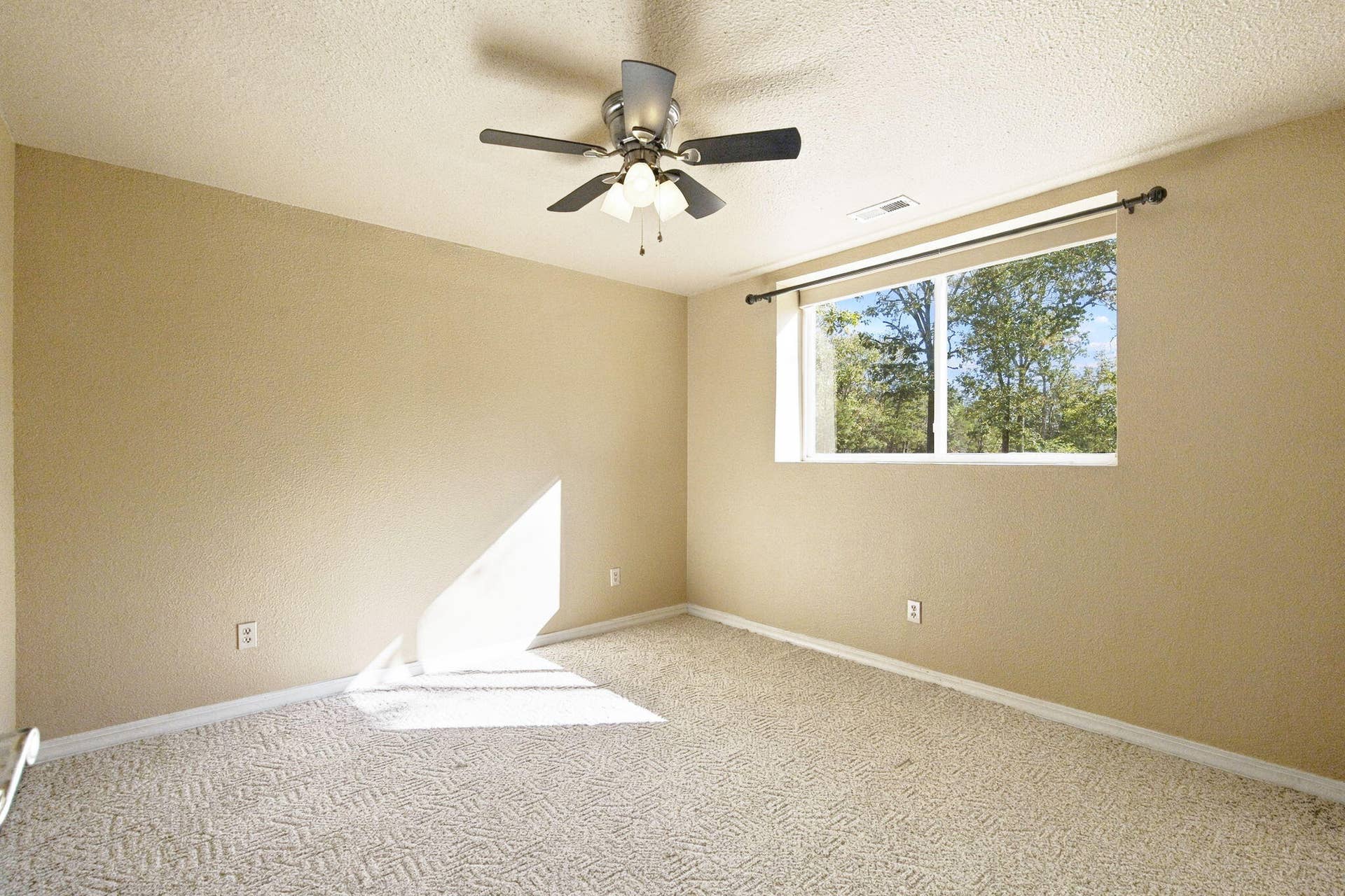 24 Lands End, Kimberling City, MO 65686 Bedroom 3