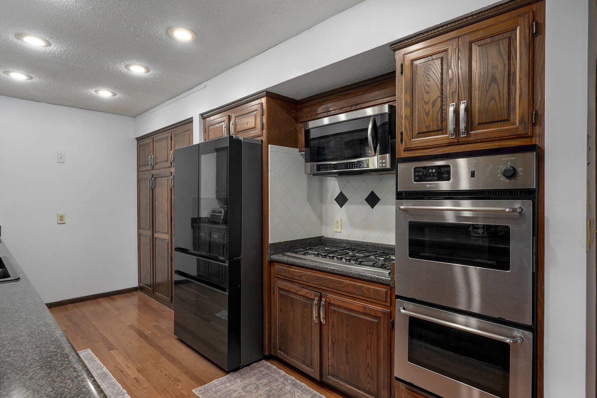 3438 E Carol Drive, Springfield, MO 65809 3438 E Carol Dr-11