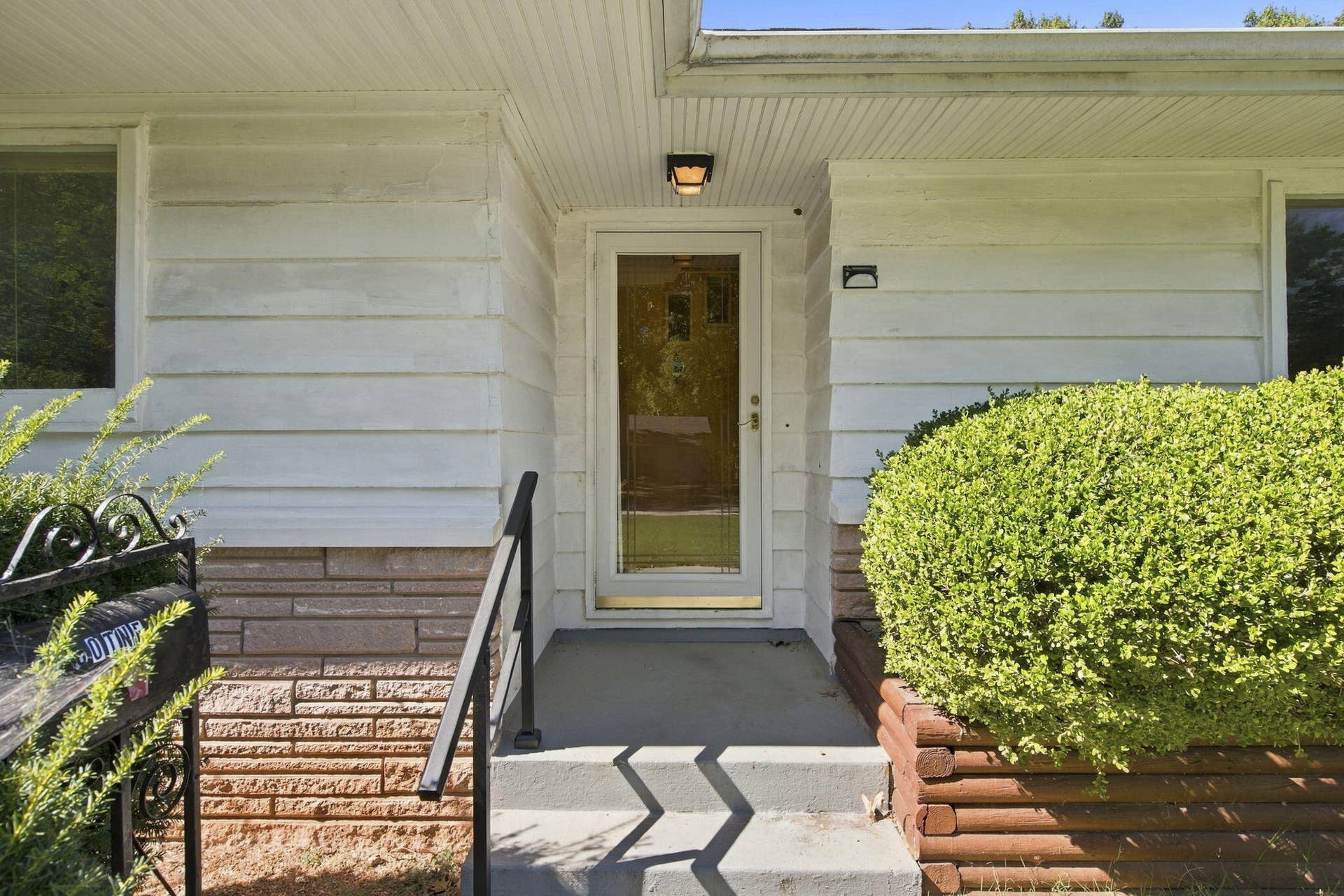 2141 S Luster Avenue, Springfield, MO 65804 5-web-or-mls-_DSC0073_replaced_camera