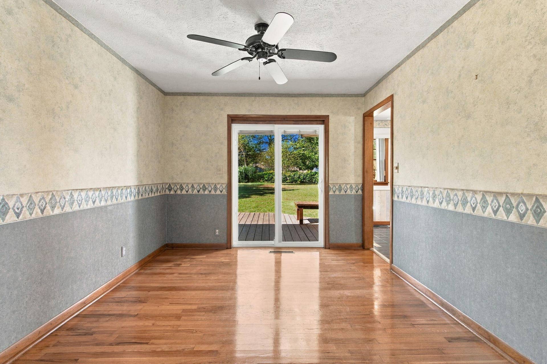 2141 S Luster Avenue, Springfield, MO 65804 14-web-or-mls-_DSC9967