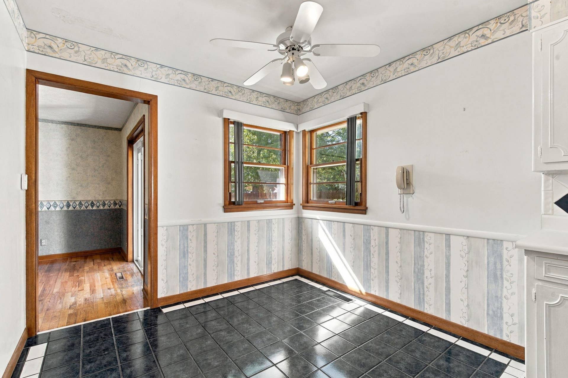 2141 S Luster Avenue, Springfield, MO 65804 15-web-or-mls-_DSC0016