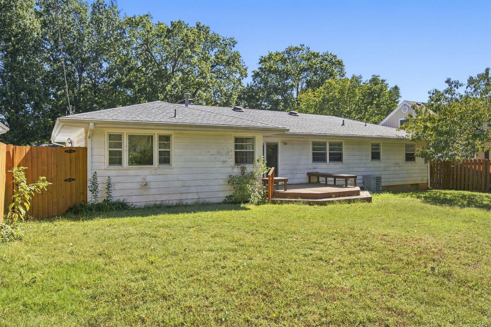 2141 S Luster Avenue, Springfield, MO 65804 28-web-or-mls-_DSC9937