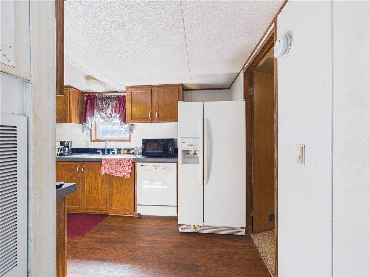 314 Rush Street, Pleasant Hope, MO 65725 11-314Rush-11