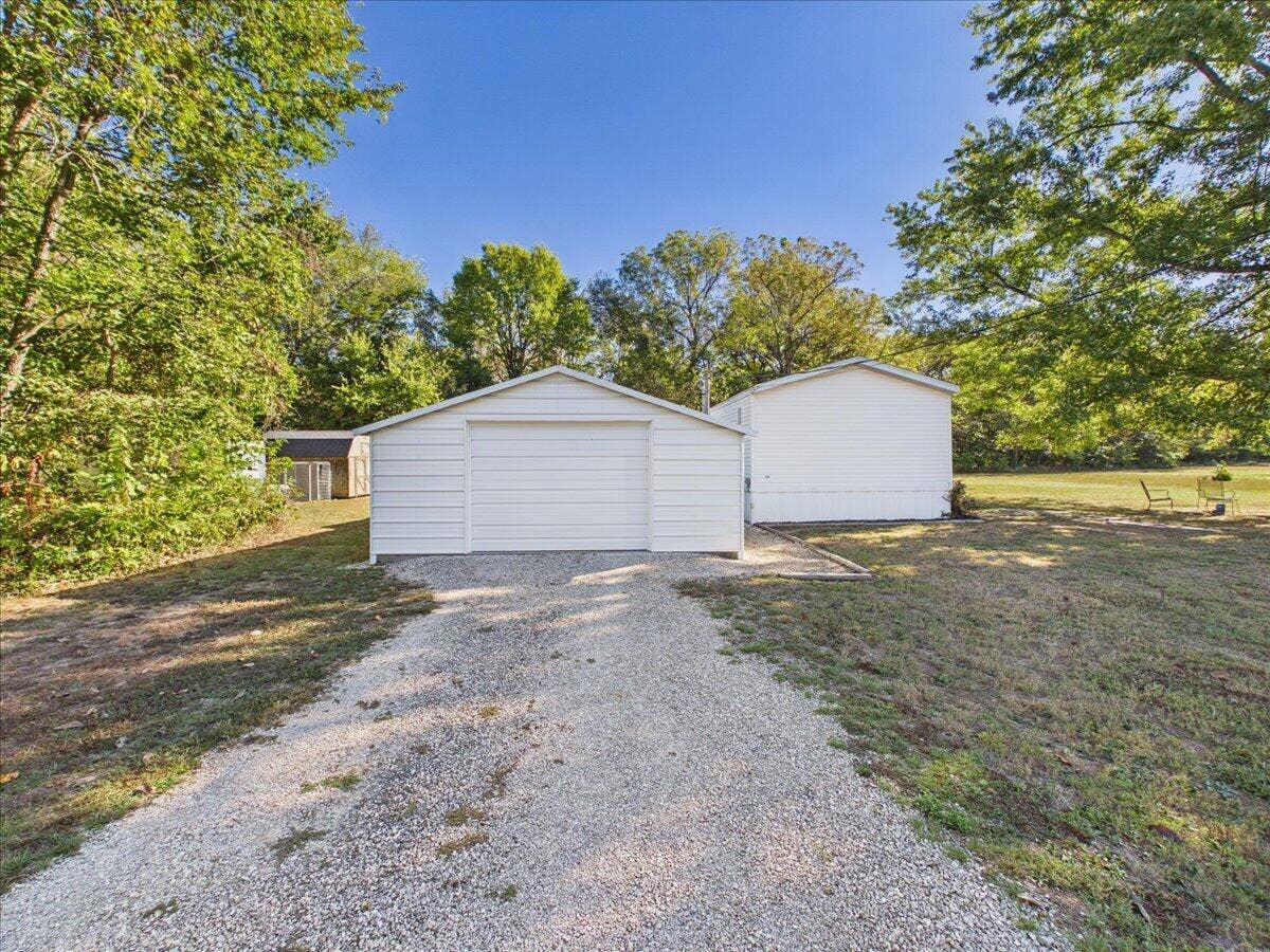 314 Rush Street, Pleasant Hope, MO 65725 06-314Rush-6