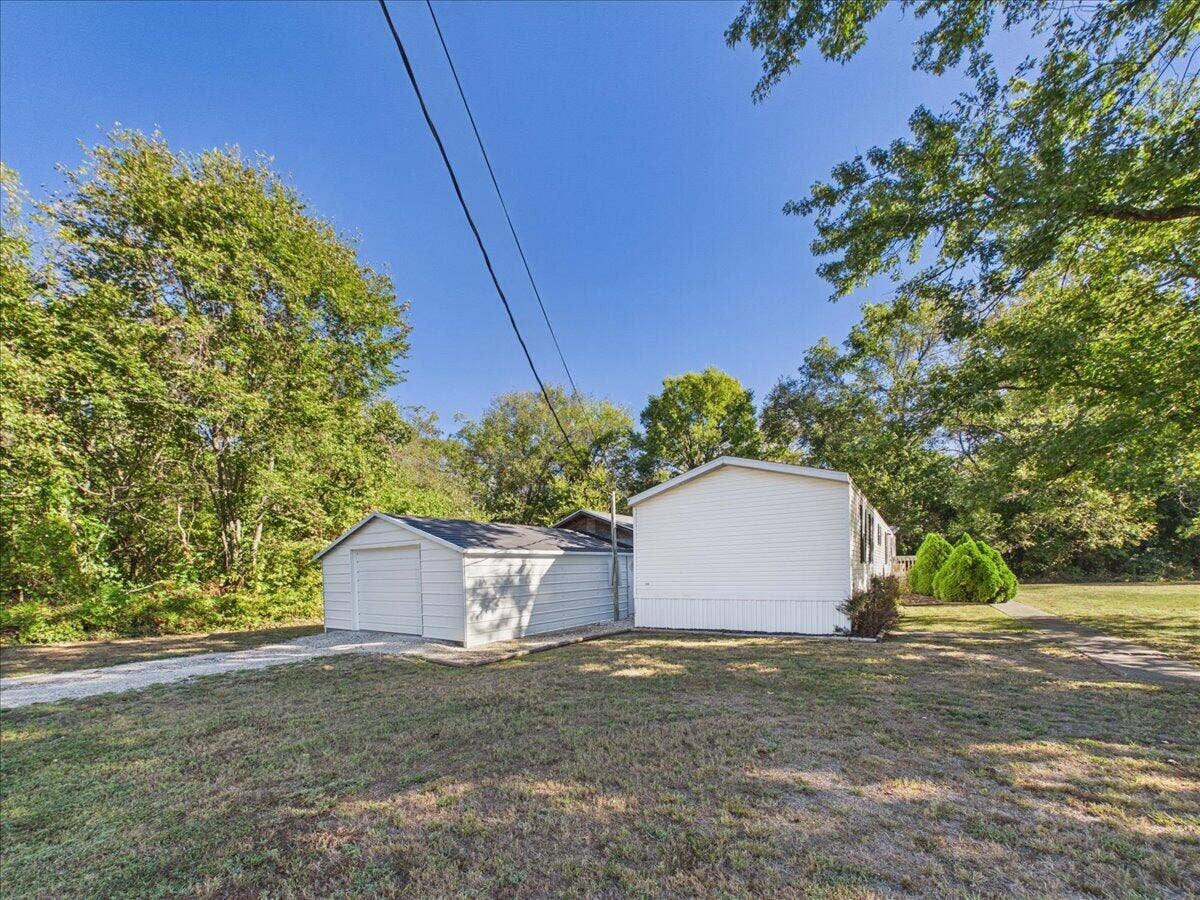 314 Rush Street, Pleasant Hope, MO 65725 07-314Rush-7