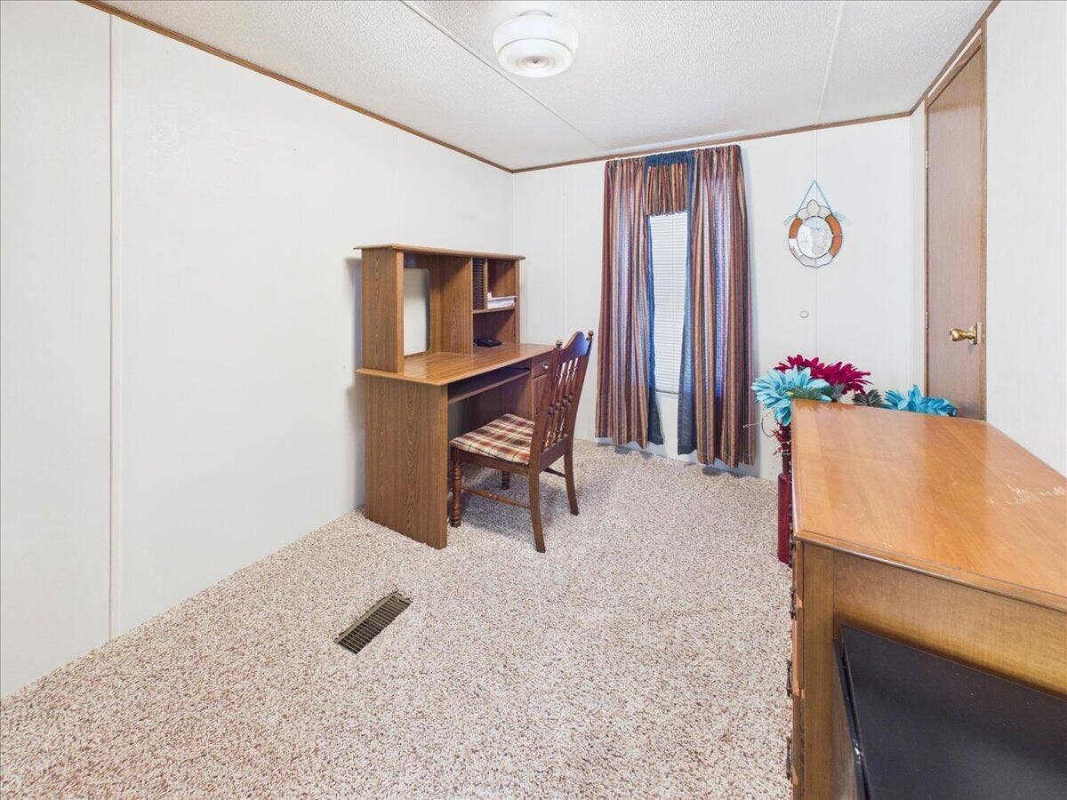 314 Rush Street, Pleasant Hope, MO 65725 17-314Rush-18