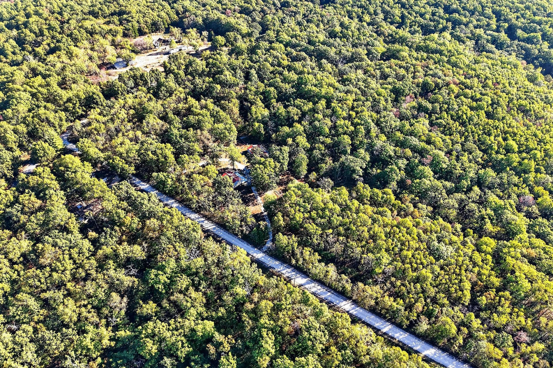 8 Dallion Ford Lane, Buffalo, MO 65622 DJI_20261006092216_0058_D