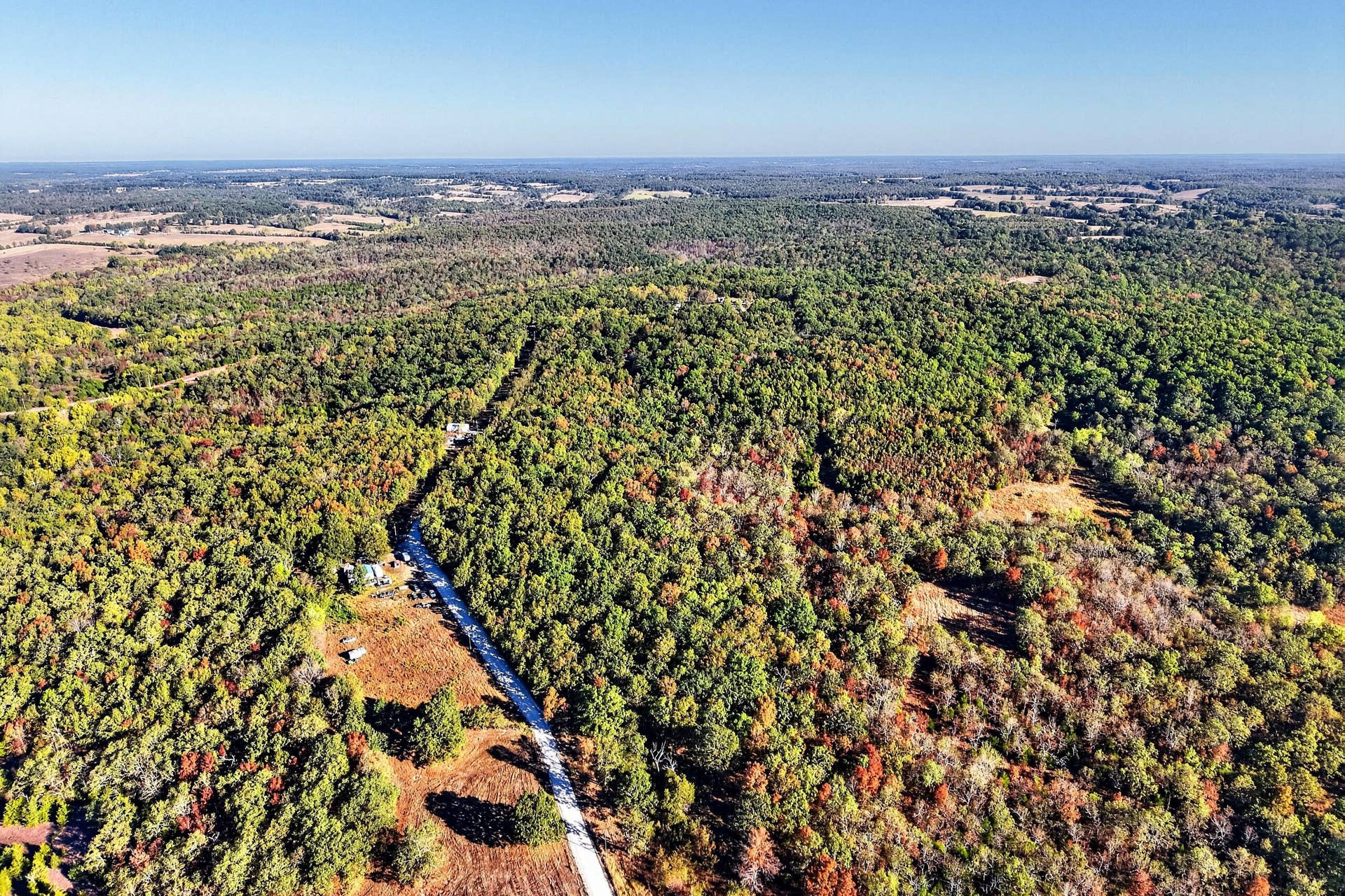 8 Dallion Ford Lane, Buffalo, MO 65622 DJI_20261006091941_0039_D