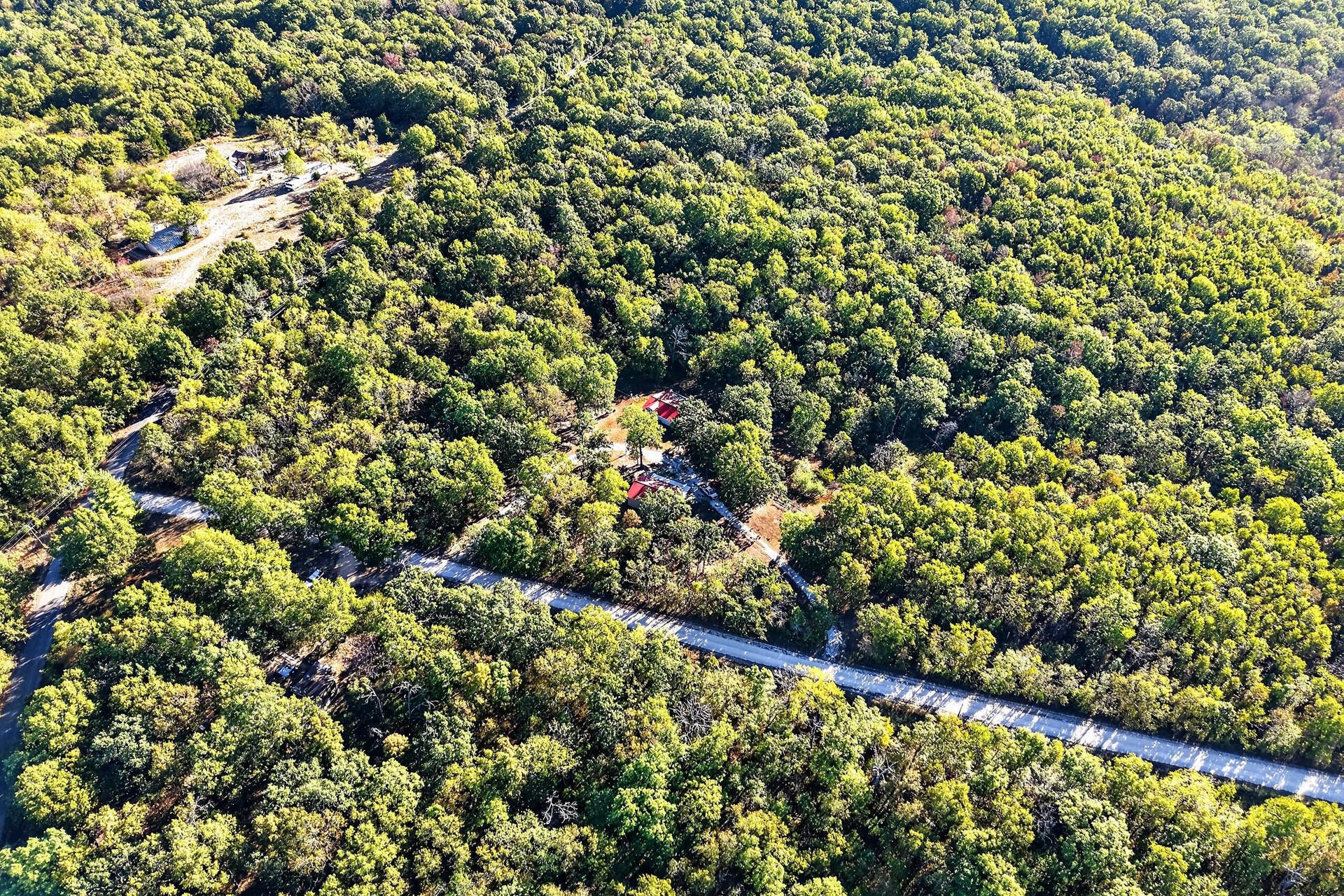 8 Dallion Ford Lane, Buffalo, MO 65622 DJI_20261006092207_0057_D