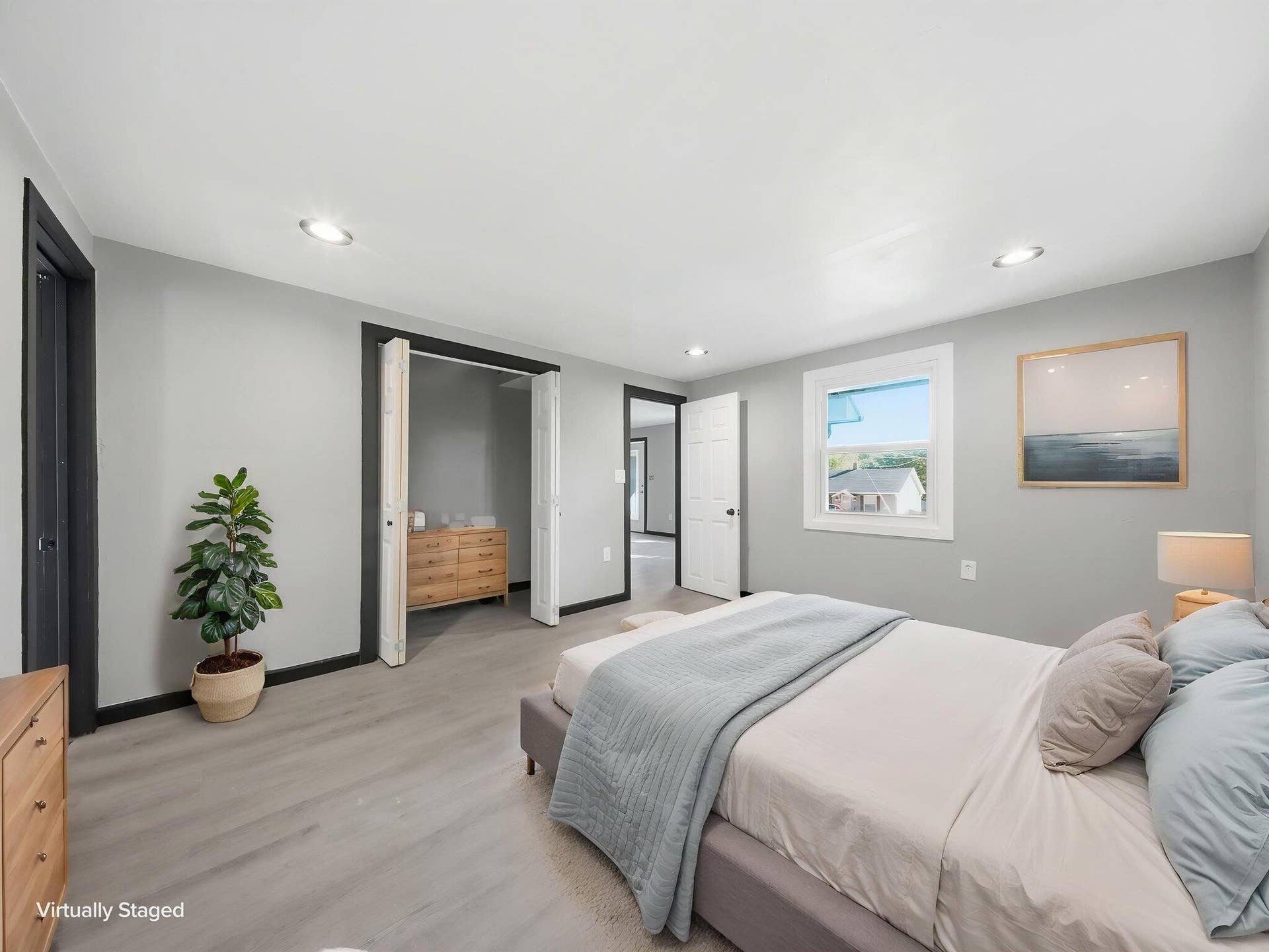 27-web-or-mls-20 - Bedroom 3 - Closet Vi