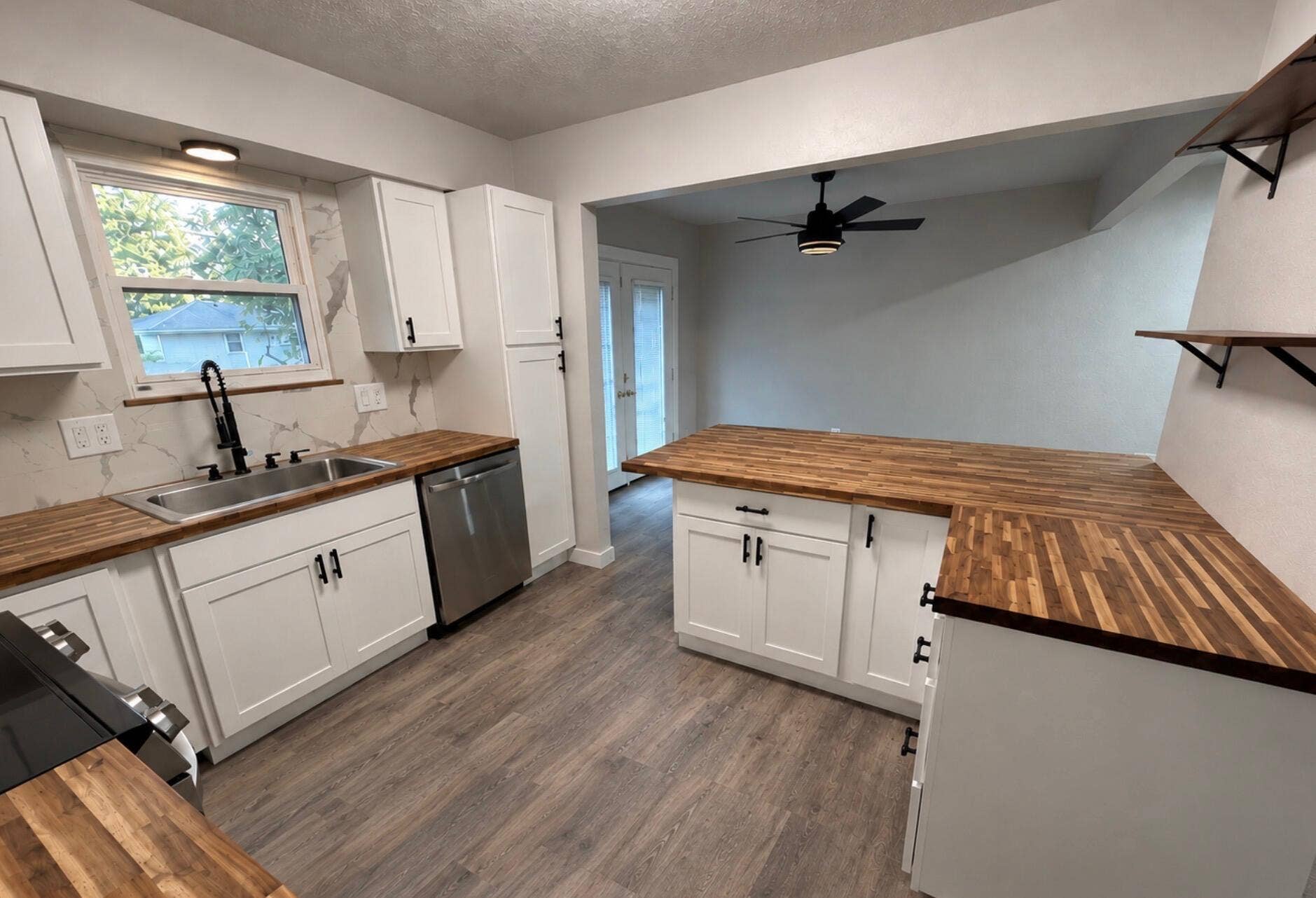 316 SW Killarney Lane, Blue Springs, MO 64015 IMG_0013
