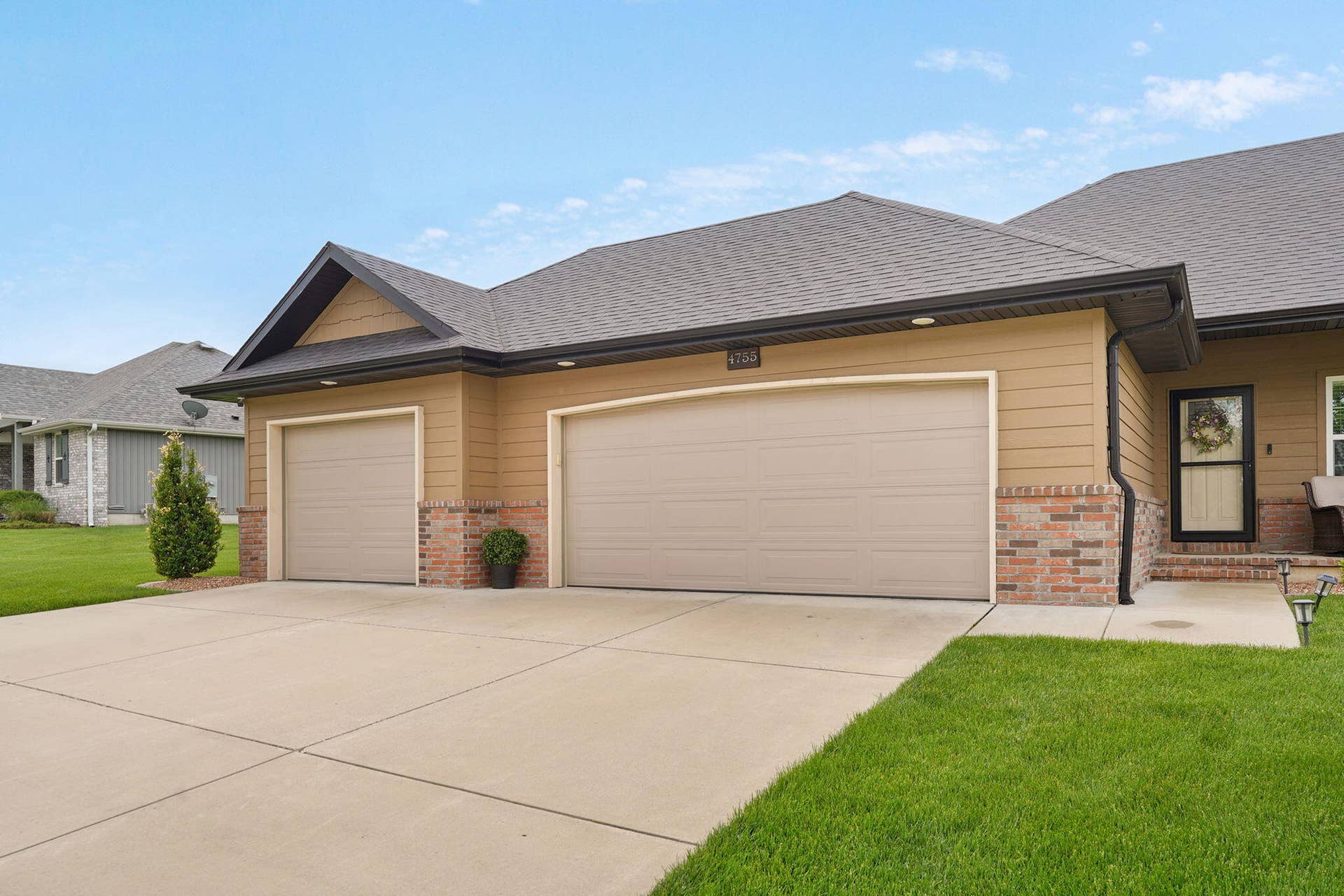 4755 Florence Ave-4
