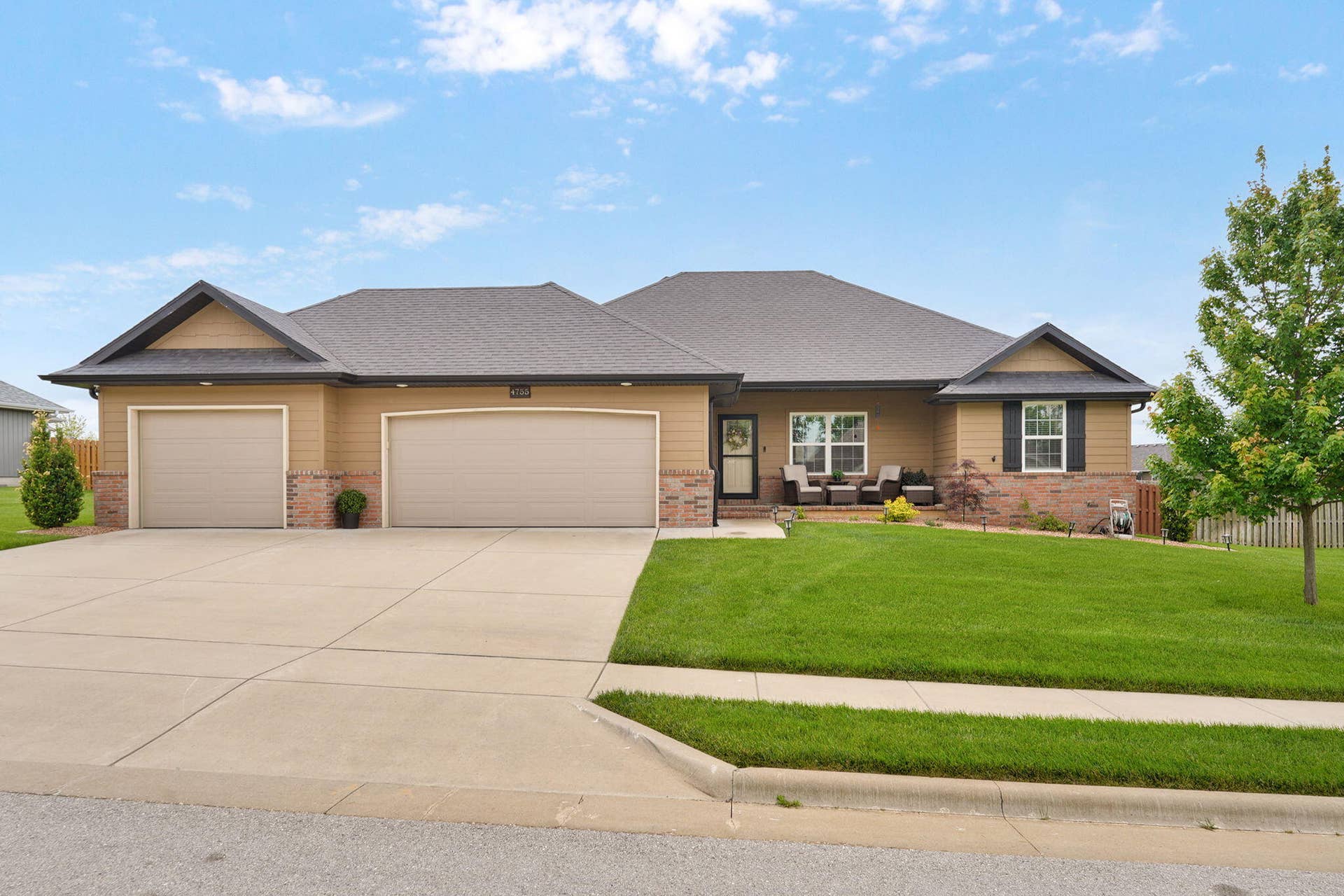 4755 Florence Ave-1