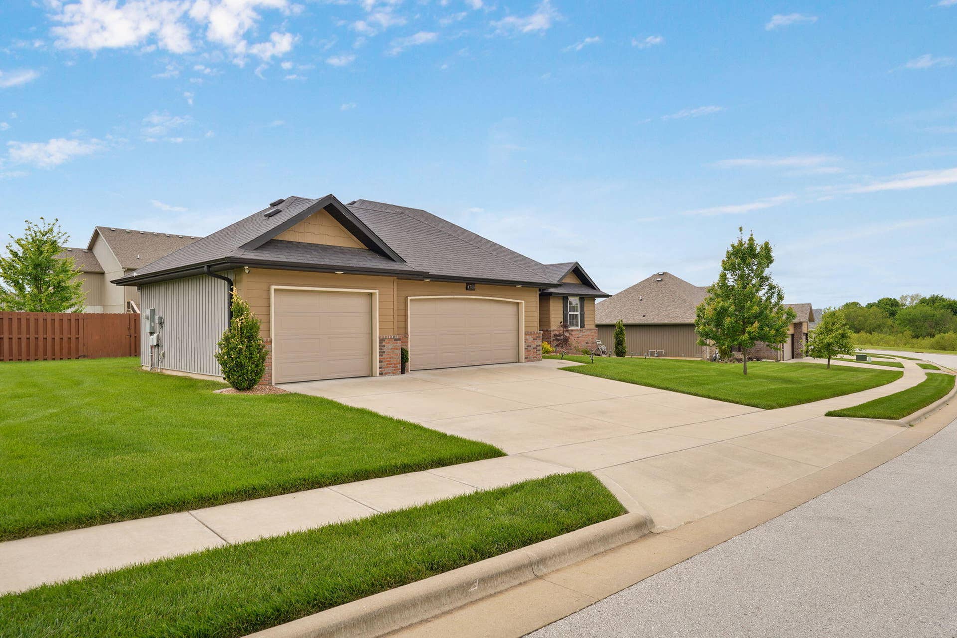 4755 Florence Ave-2