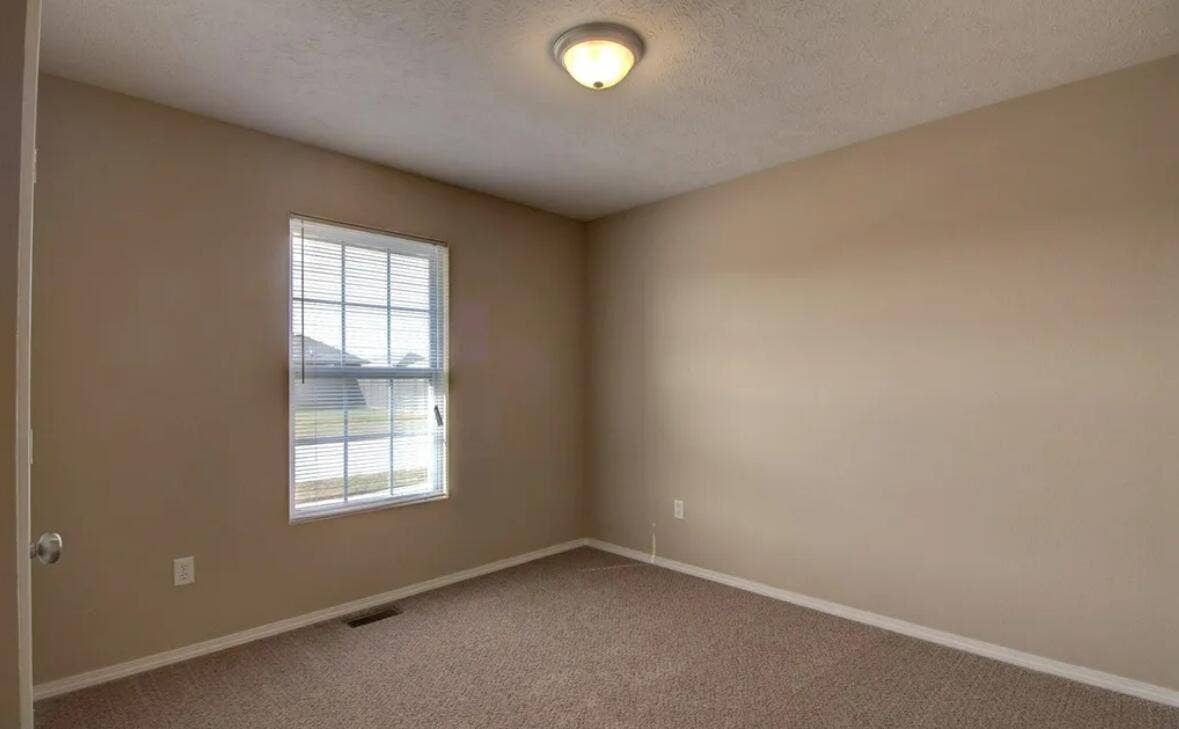 1050 S Strasbourg Avenue, Springfield, MO 65802 Strasbourg 11