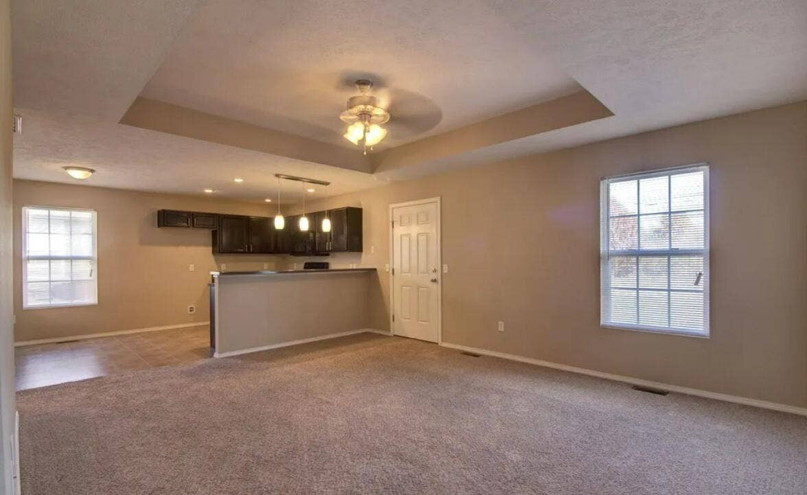 1050 S Strasbourg Avenue, Springfield, MO 65802 Strasbourg 2