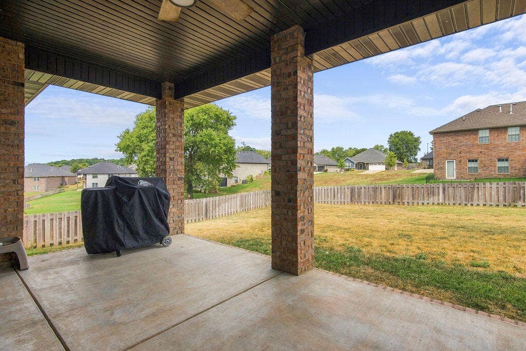 1215 W Sage Court, Springfield, MO 65810 DSC_2847