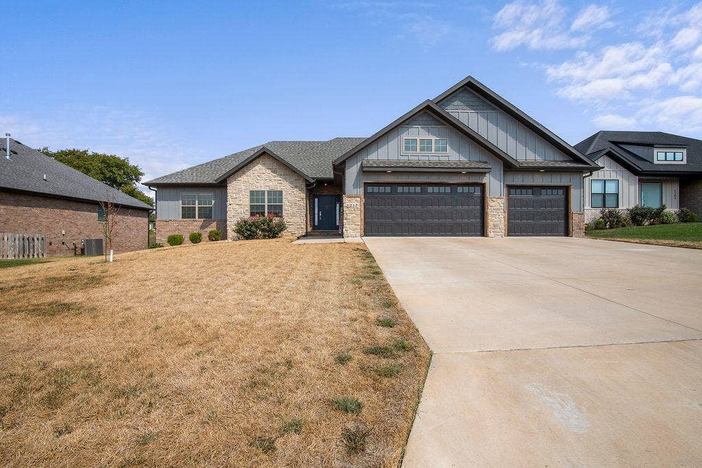 1215 W Sage Court, Springfield, MO 65810 DSC_2723
