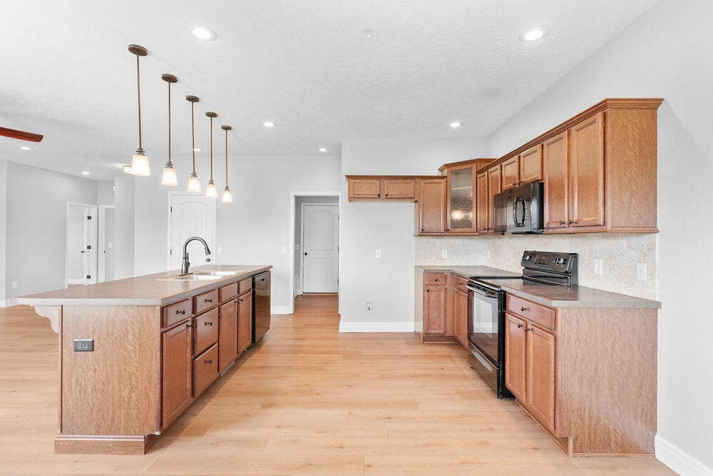 1935 N Pavilion Place, Strafford, MO 65757 FrameandFocus_WEBorMLS-8-3
