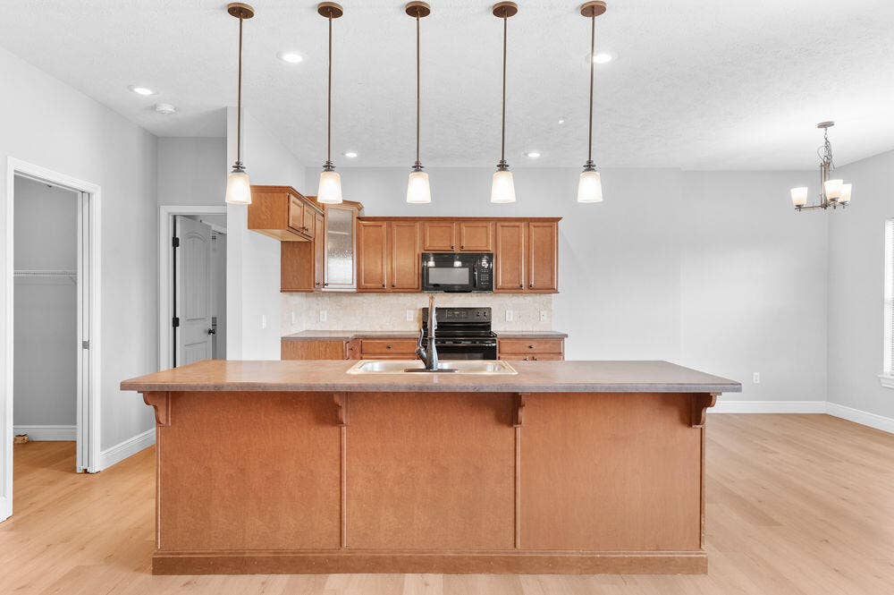 1935 N Pavilion Place, Strafford, MO 65757 FrameandFocus_WEBorMLS-7-3