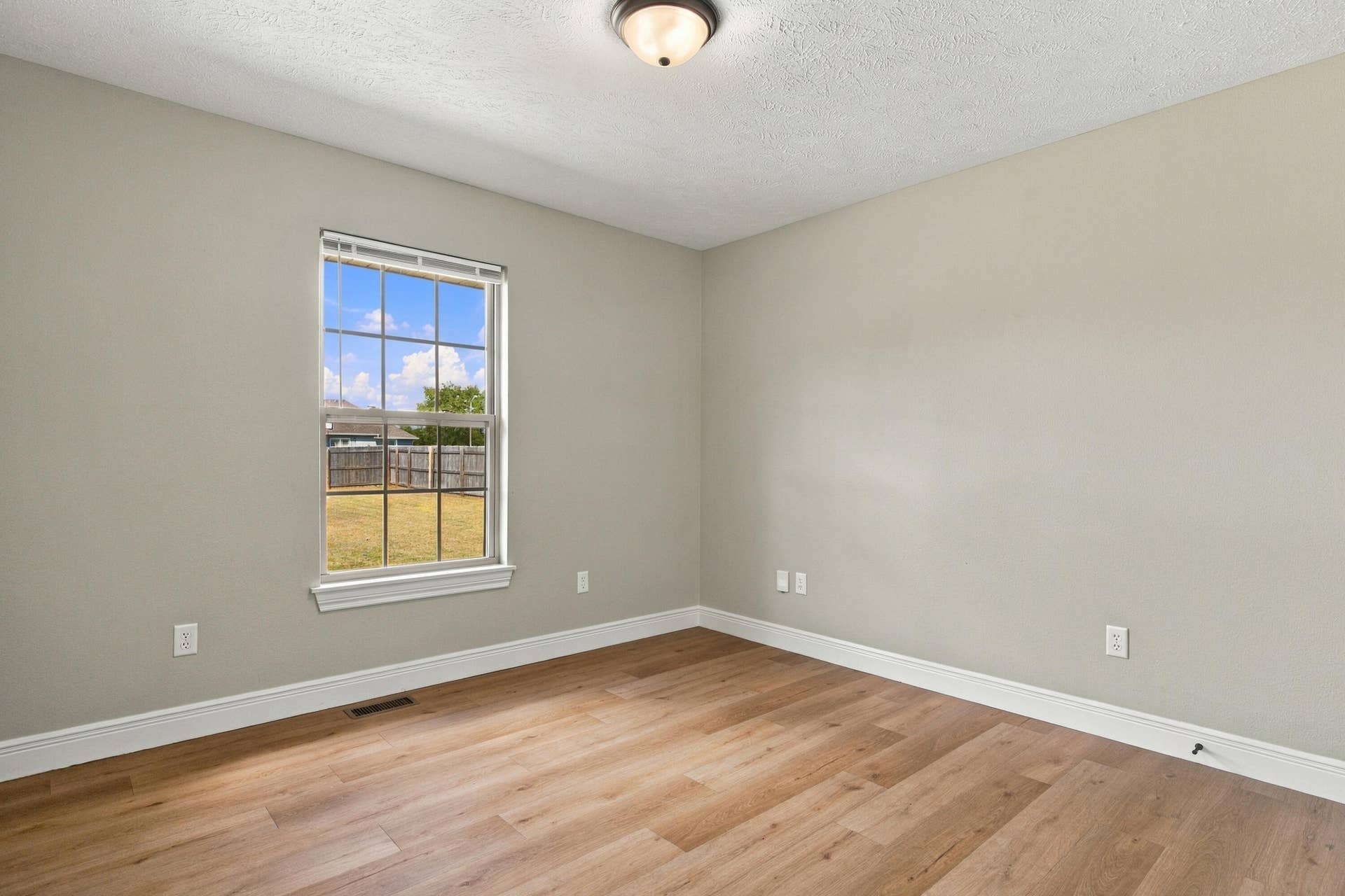 1935 N Pavilion Place, Strafford, MO 65757 FrameandFocus_WEBorMLS-12