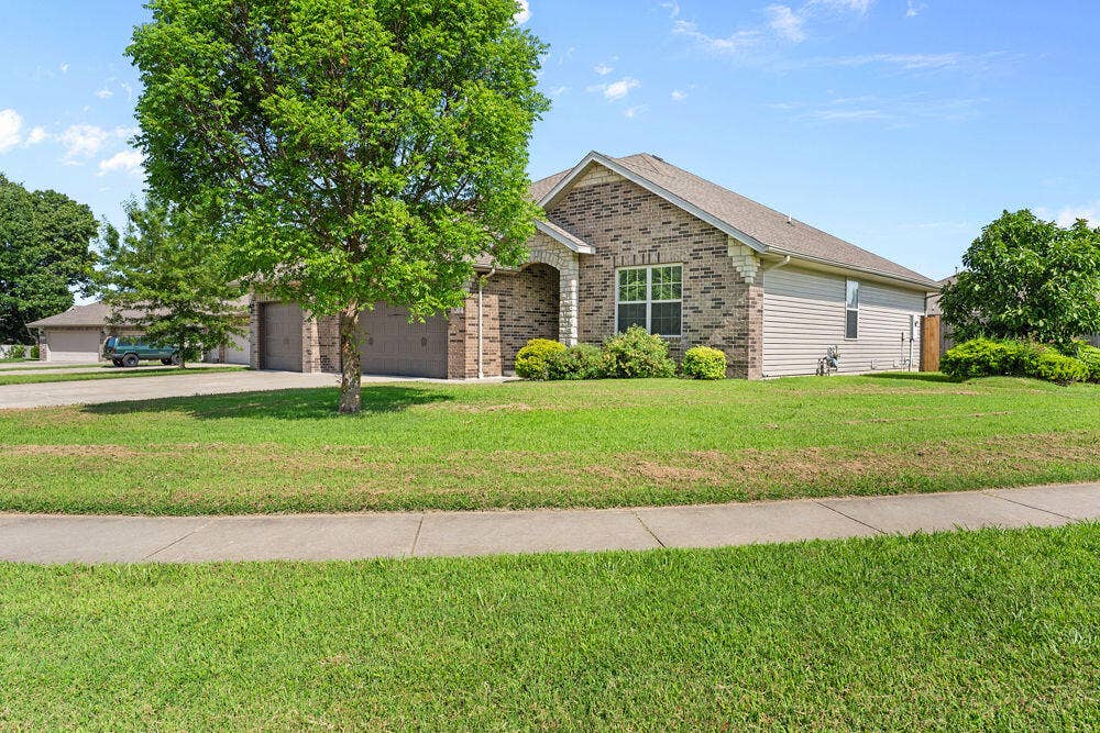 1935 N Pavilion Place, Strafford, MO 65757 FrameandFocus_WEBorMLS-3-3