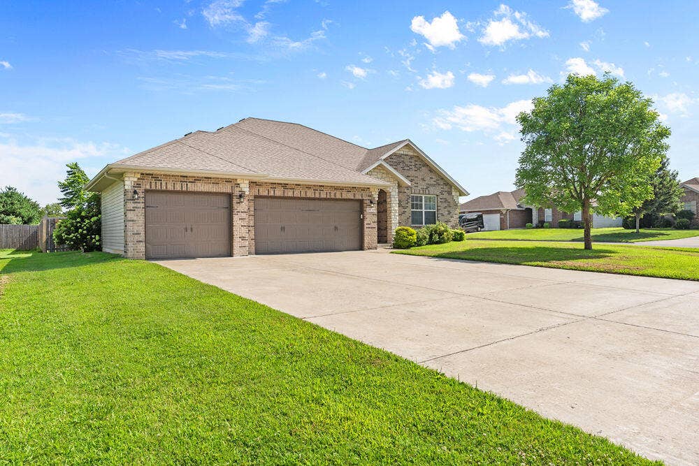 1935 N Pavilion Place, Strafford, MO 65757 FrameandFocus_WEBorMLS-2-3